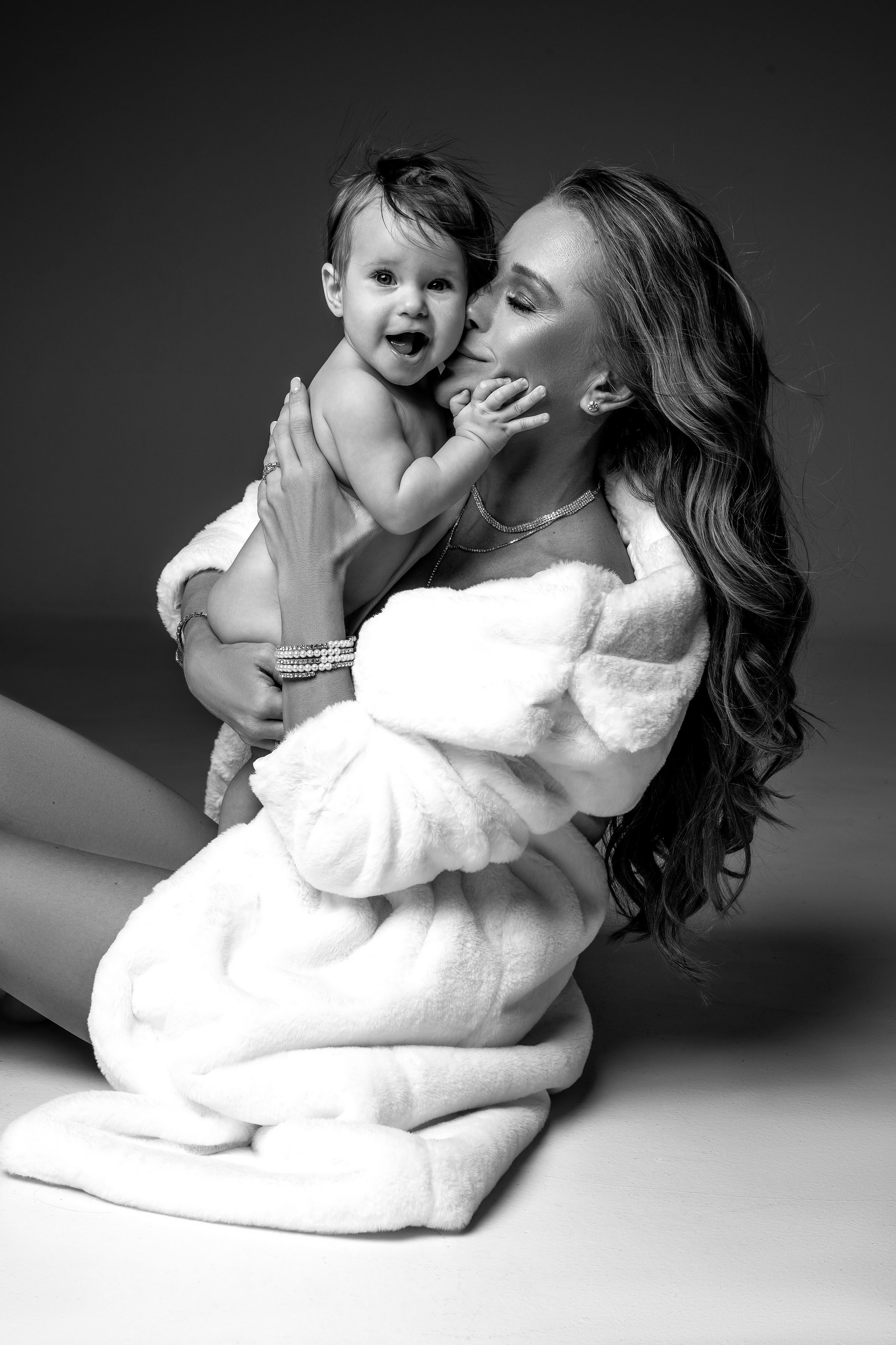 ФОТОДЕНЬ ДЛЯ БЕРЕМЕННЫХ В ТКАНЯХ беременность фотосессия москва беременная срок беременности фотосессия в цветах лилии фотодень съемка беременности беременная в тканях на каком сроке проводить фотосессию беременности