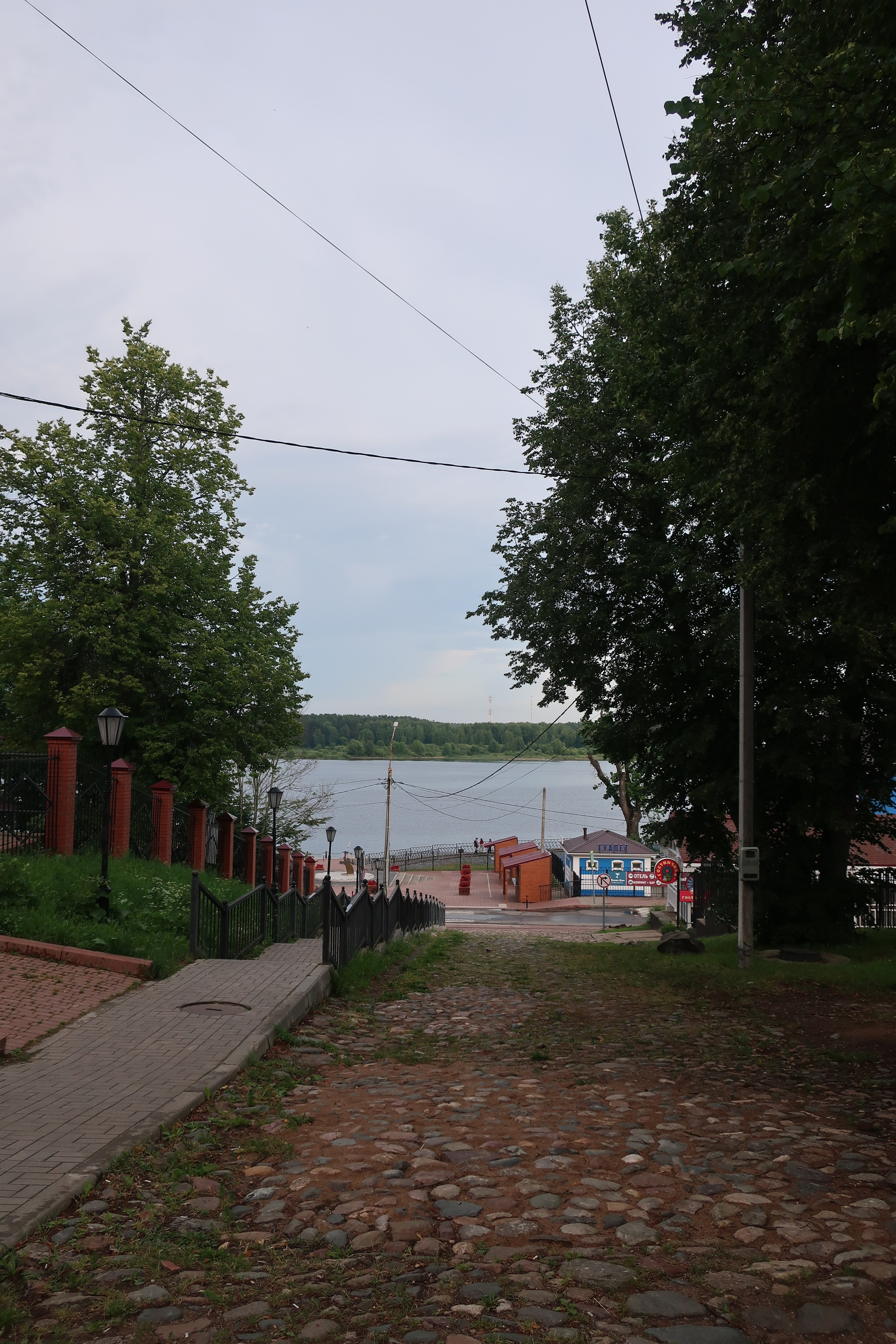 Фотопрогулка по Мышкину. Проект «Фотокладовка»: блог уличной фотографии в формате street photo