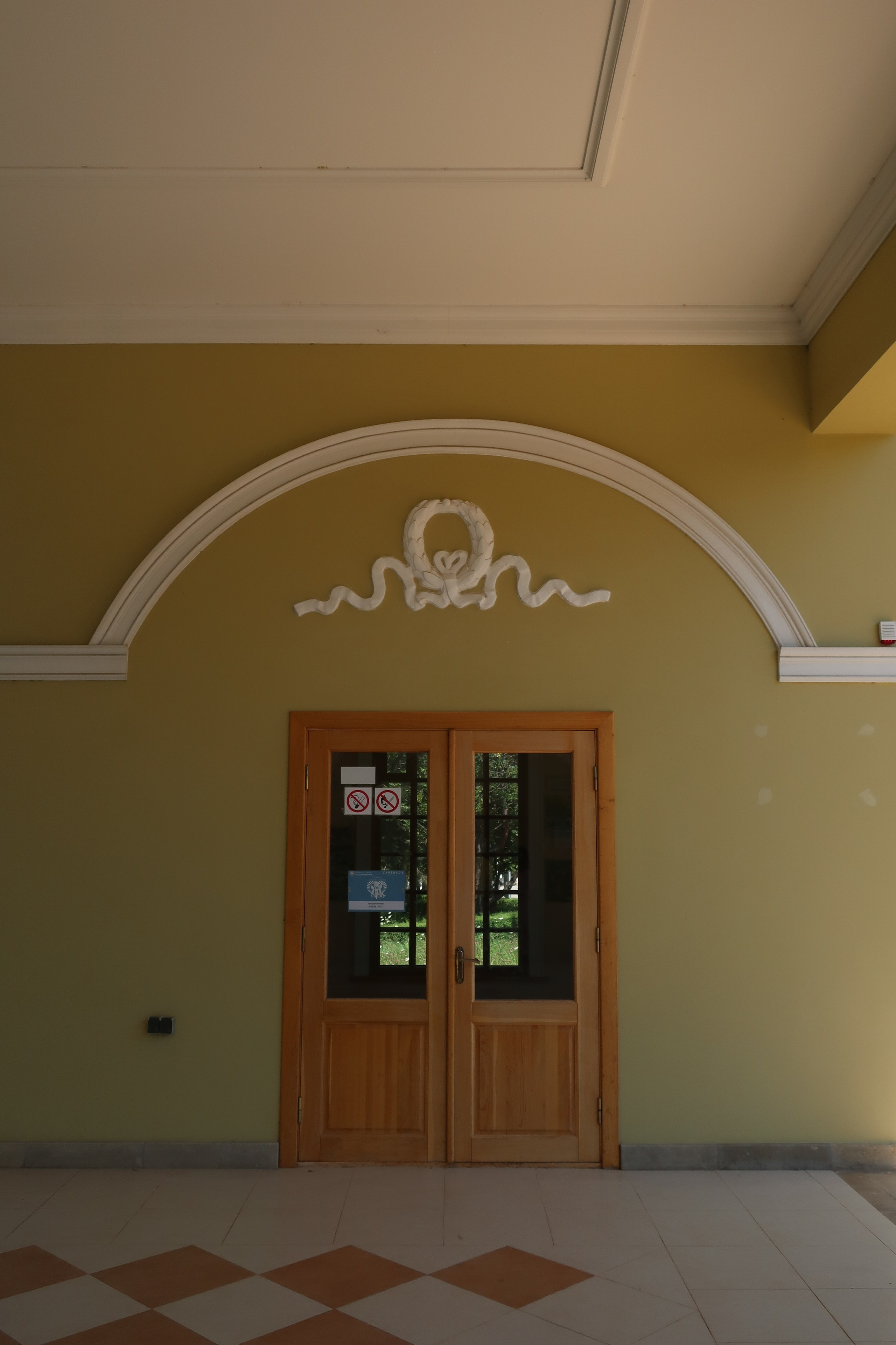 Фотопрогулка по жарким местам Кисловодска. Проект «Фотокладовка»: блог уличной фотографии в формате street photo