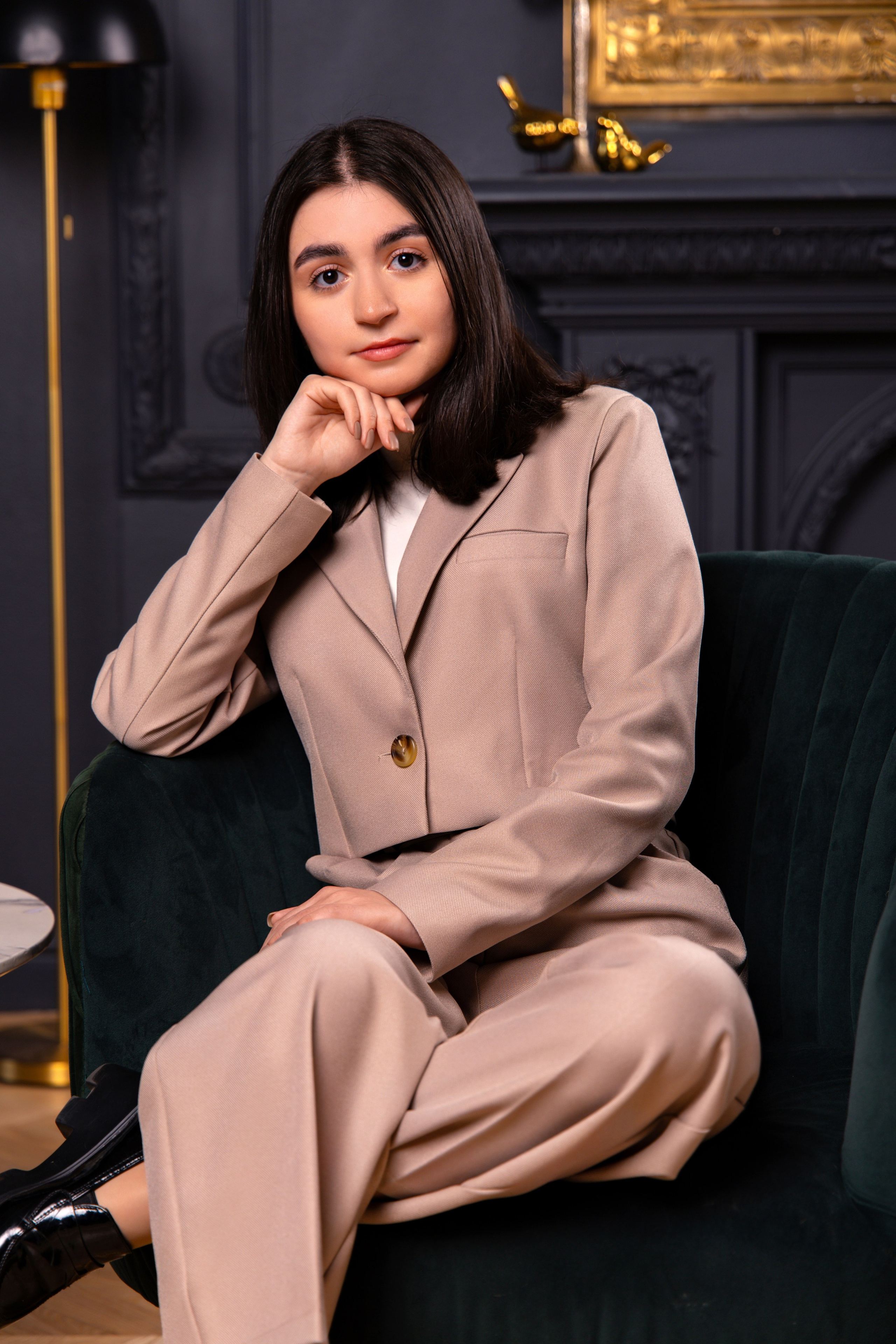 Фотосессия 11 класса в студии «SKYPOINT STUDIO». Фотограф и видеограф Софья Бурляева в Санкт-Петербурге