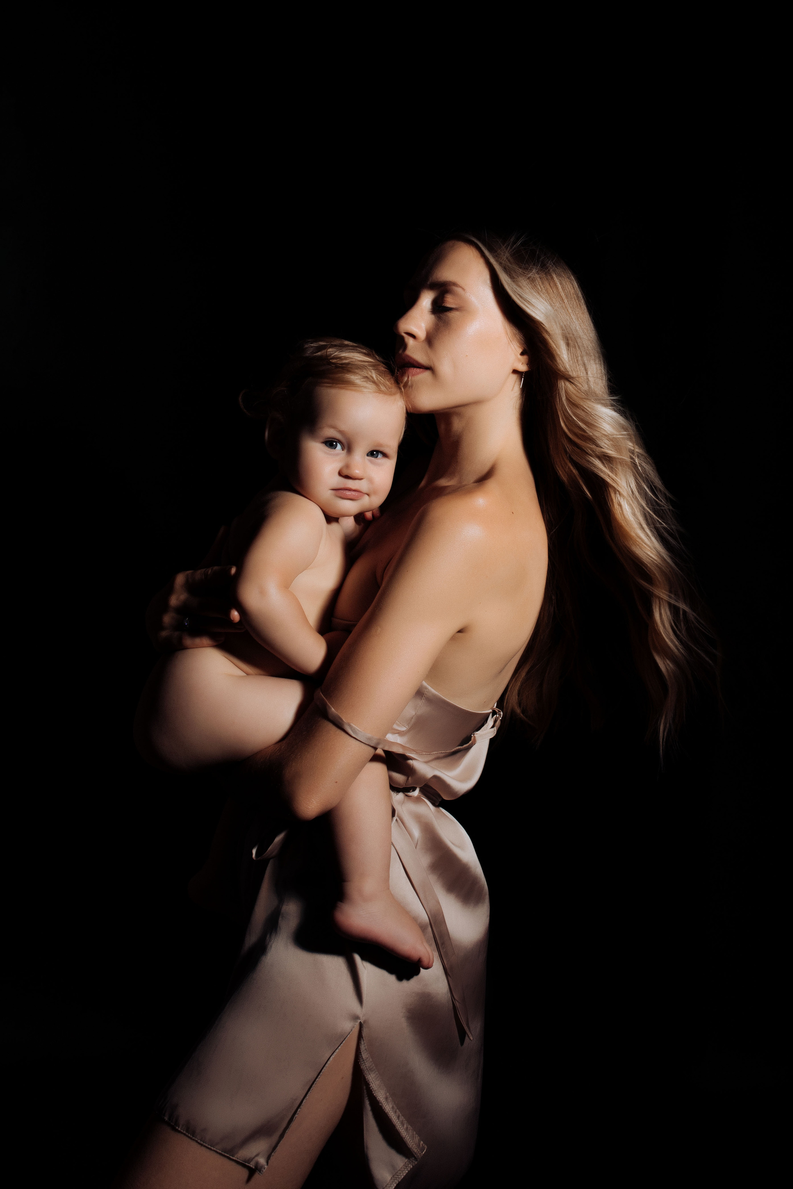 Скоромама, мама и малыш (студия). Фотограф новорожденных, детей и беременности г. Волгодонск Дарья Илькова