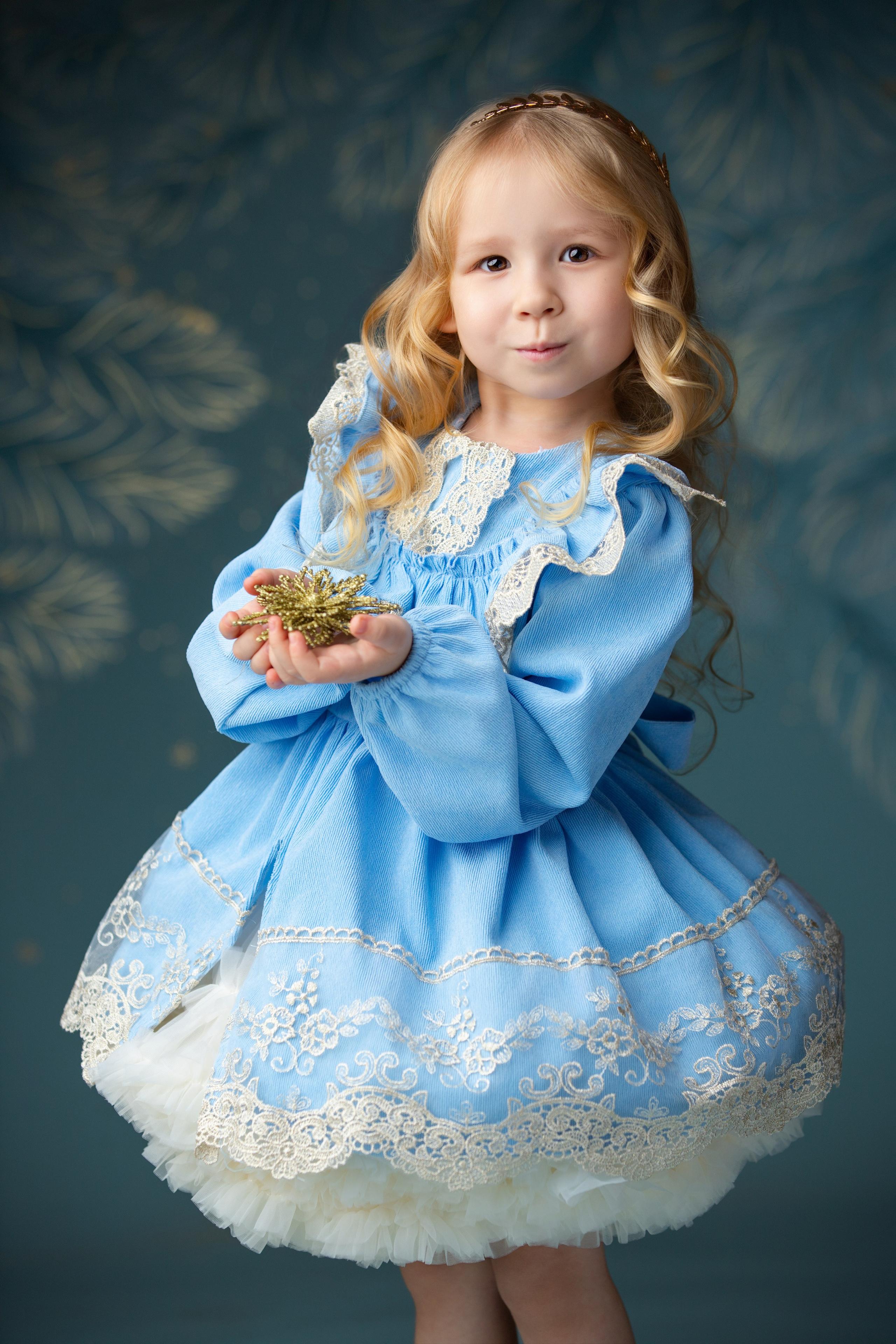 Платья с рюшами для детской зимней фотосессии — образ от фотографа
