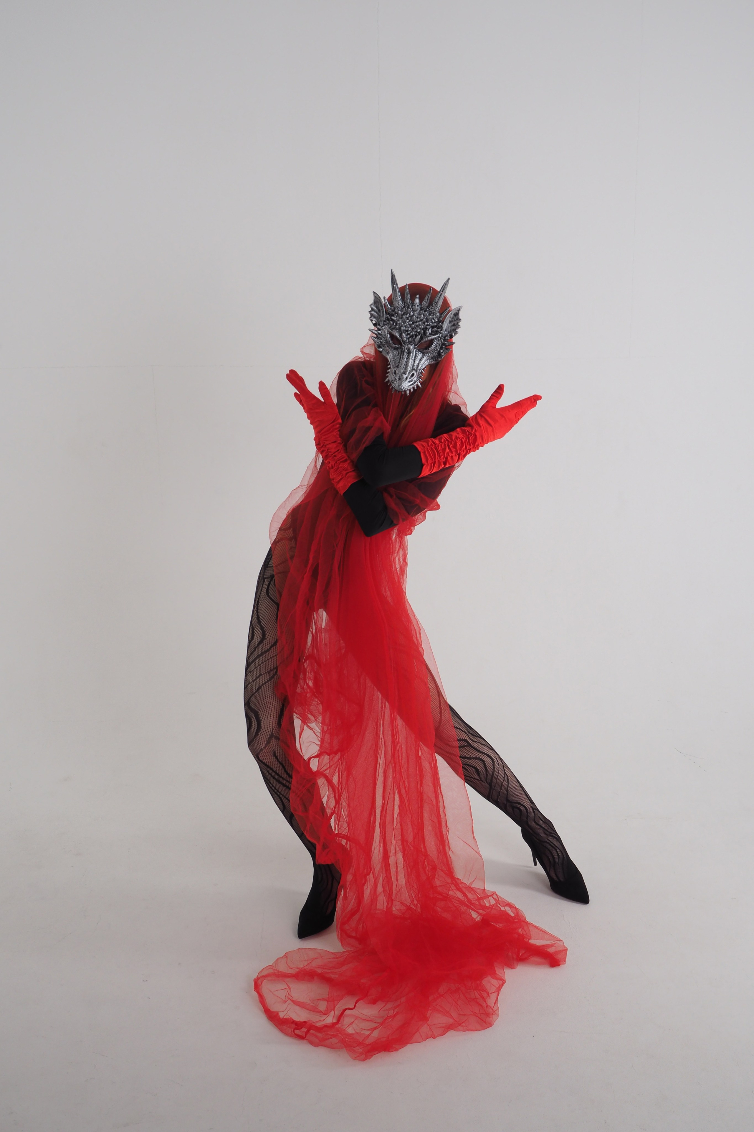 THE VISAGES OF THE DRAGON. Yulia Yurchevskaya | Art Director & Visual Visionary