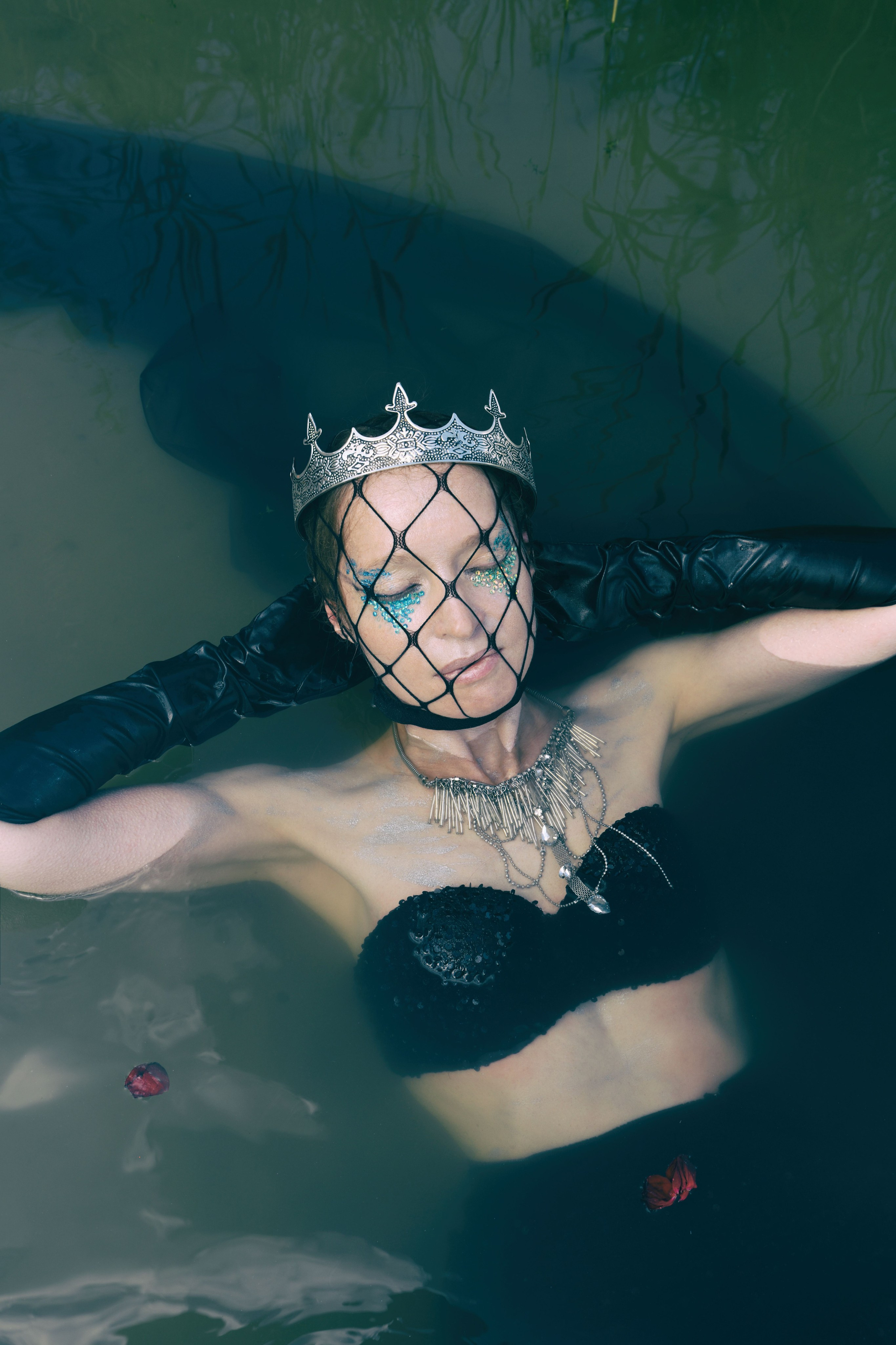 THE CAPTIVE SIREN. Yulia Yurchevskaya | Art Director & Visual Visionary