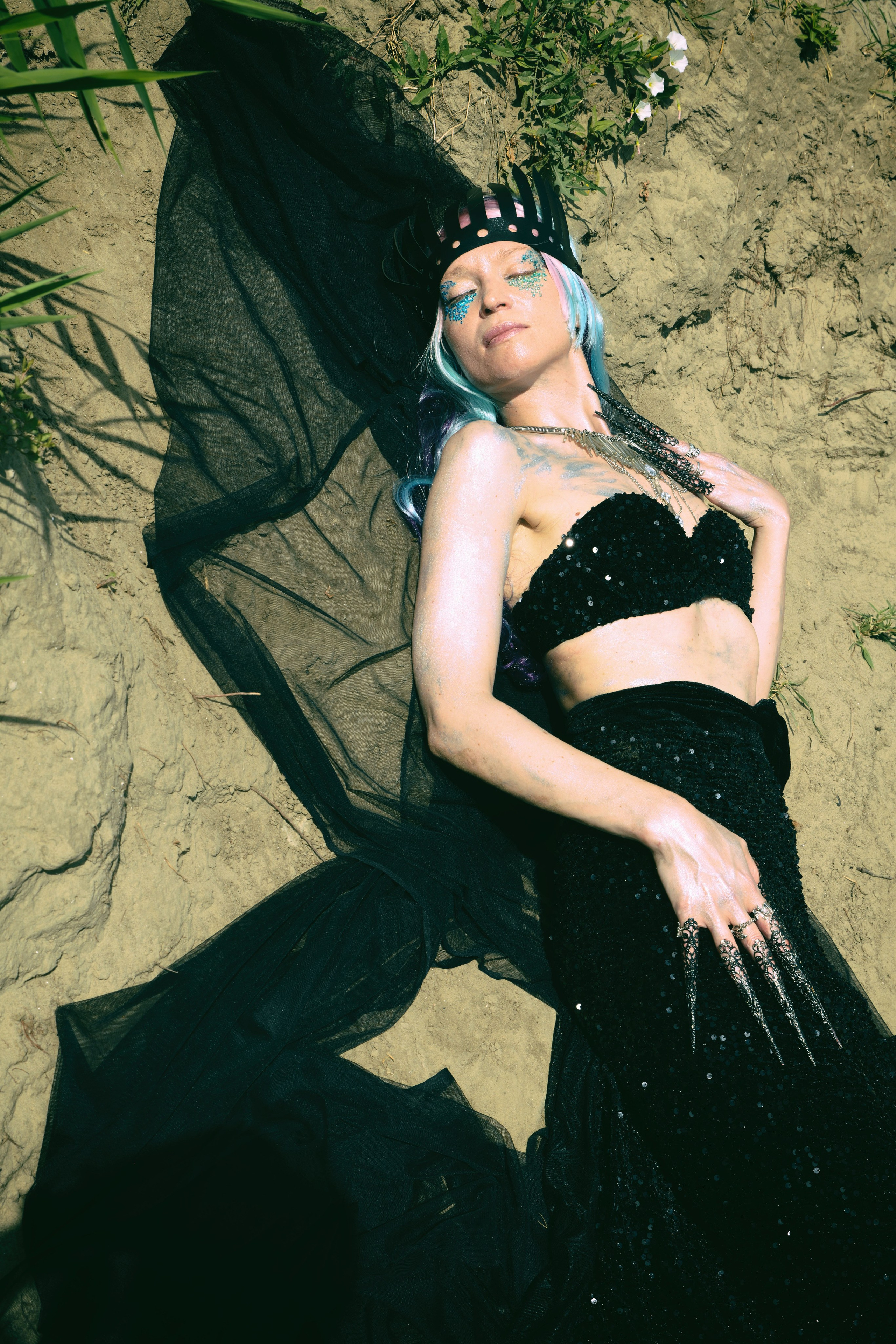 THE CAPTIVE SIREN. Yulia Yurchevskaya | Art Director & Visual Visionary