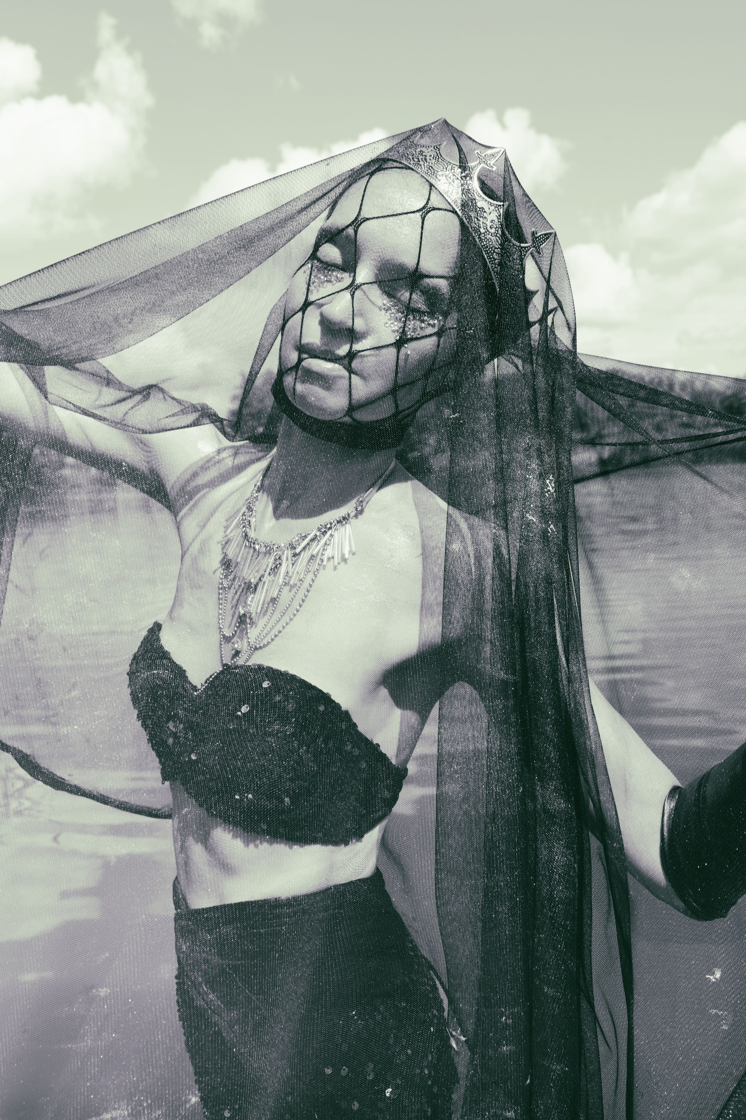 THE CAPTIVE SIREN. Yulia Yurchevskaya | Art Director & Visual Visionary
