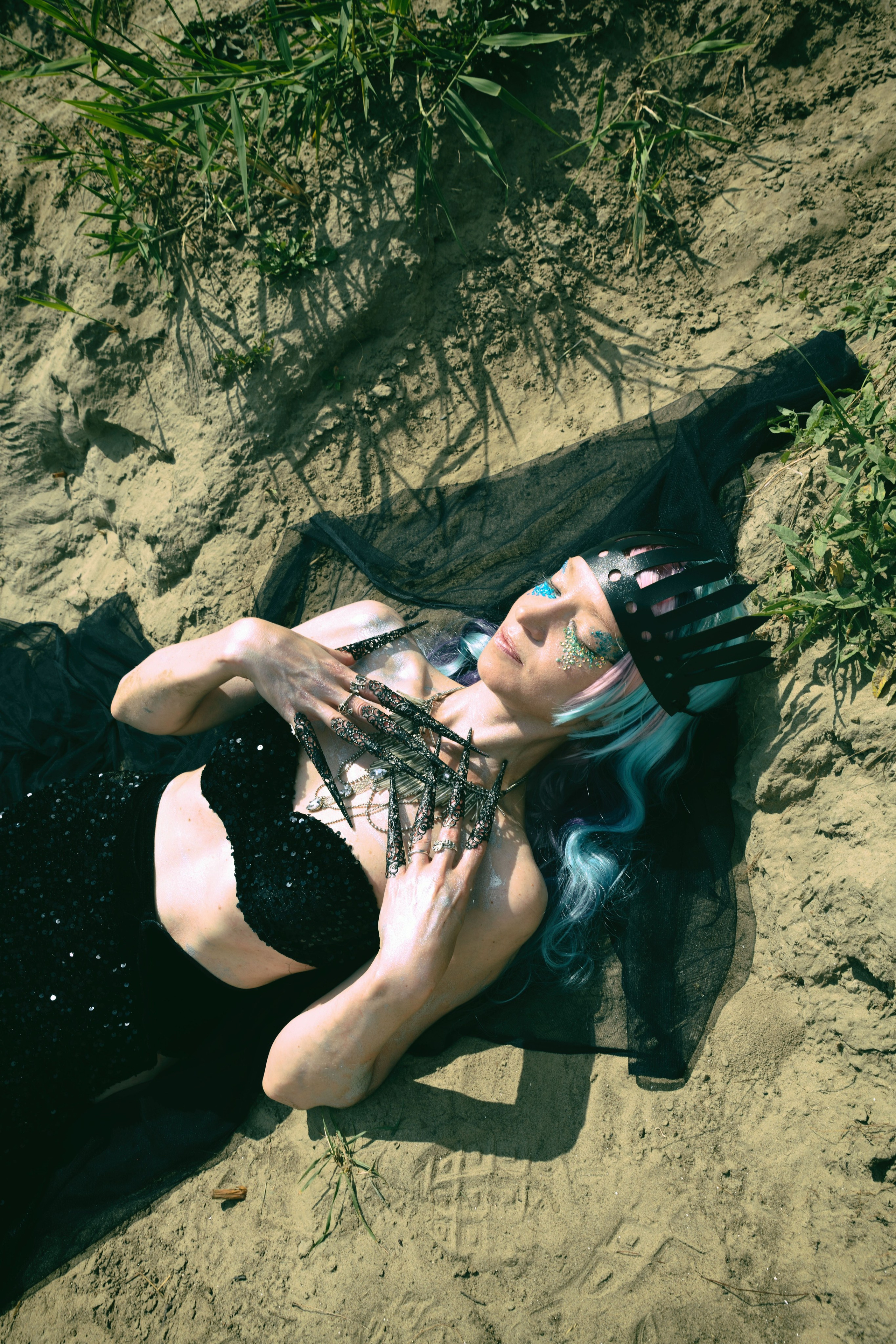 THE CAPTIVE SIREN. Yulia Yurchevskaya | Art Director & Visual Visionary