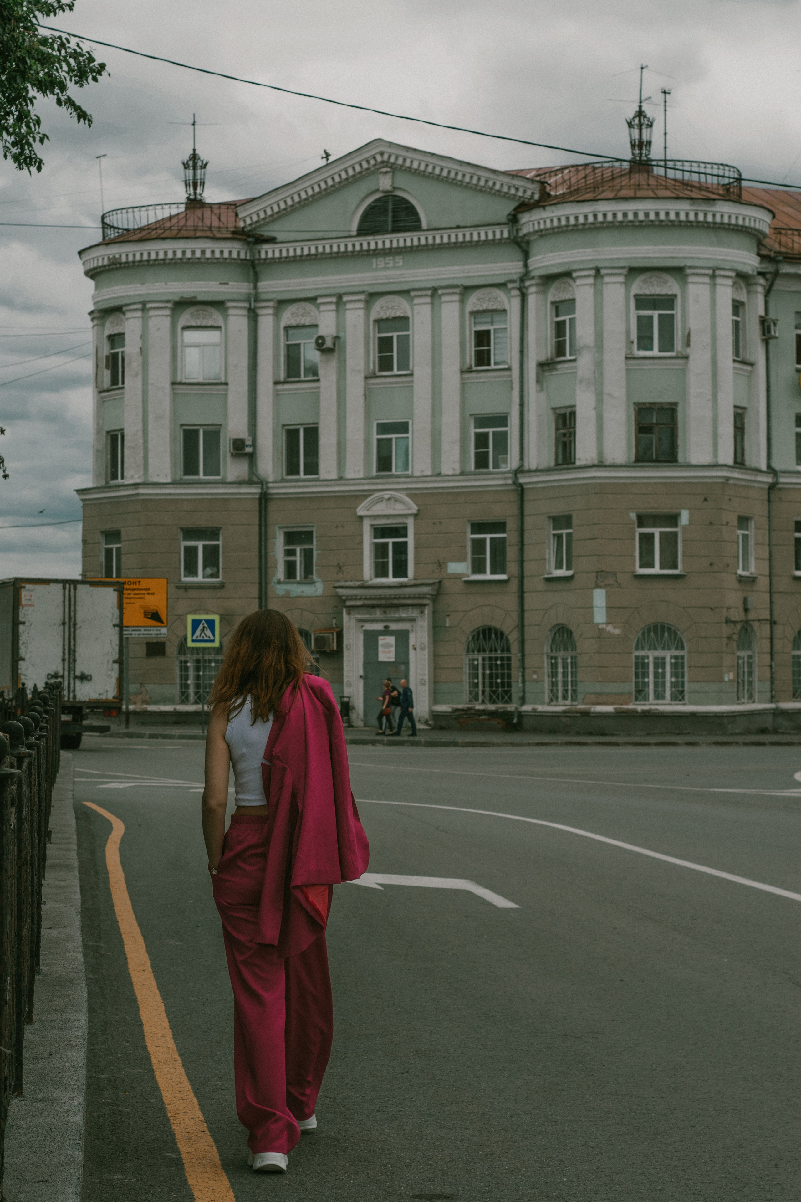 ELECTRIC PULSE. Yulia Yurchevskaya | Art Director & Visual Visionary