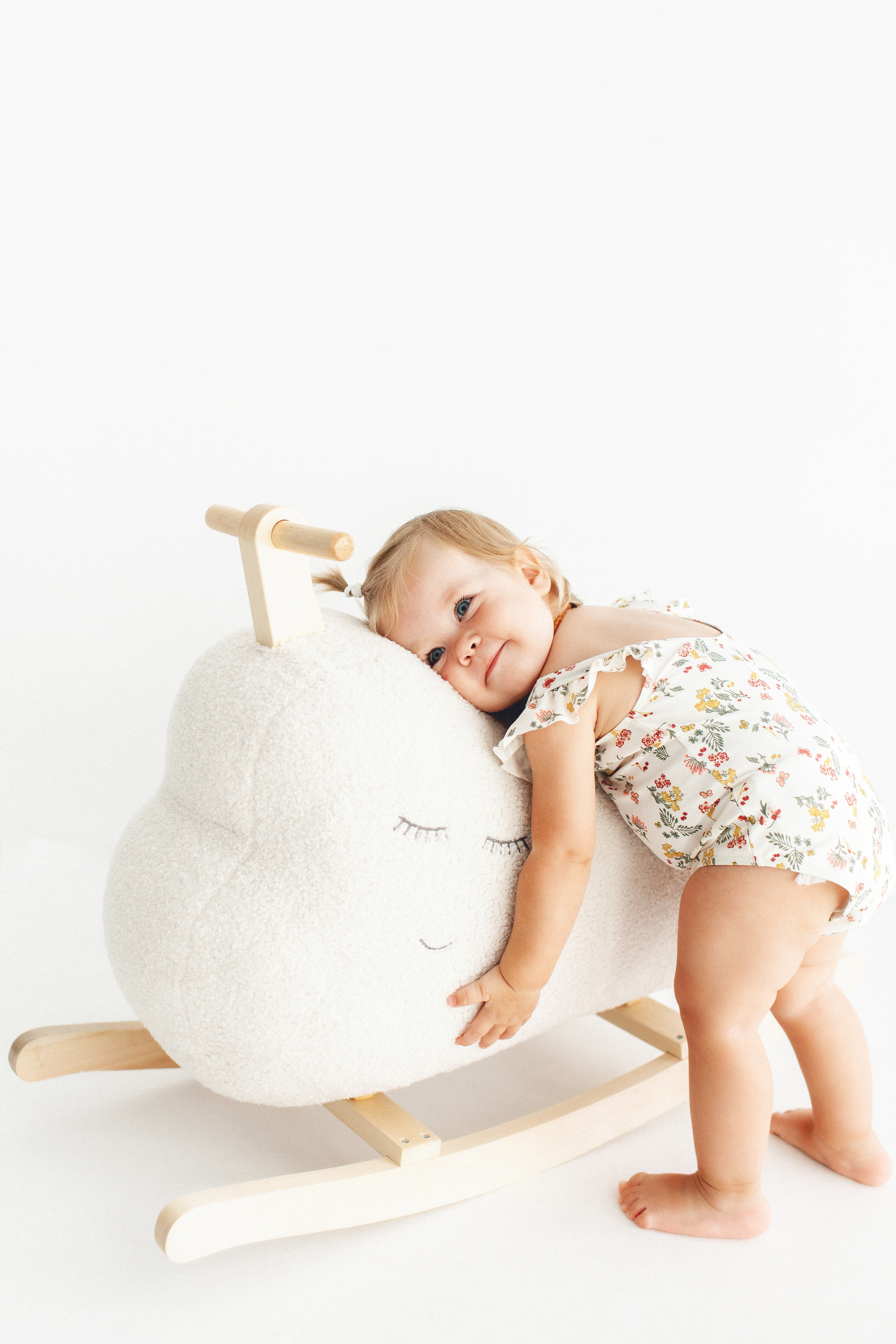 Мира с мамой и папой в Маленькой студии. Детский фотограф в Самаре