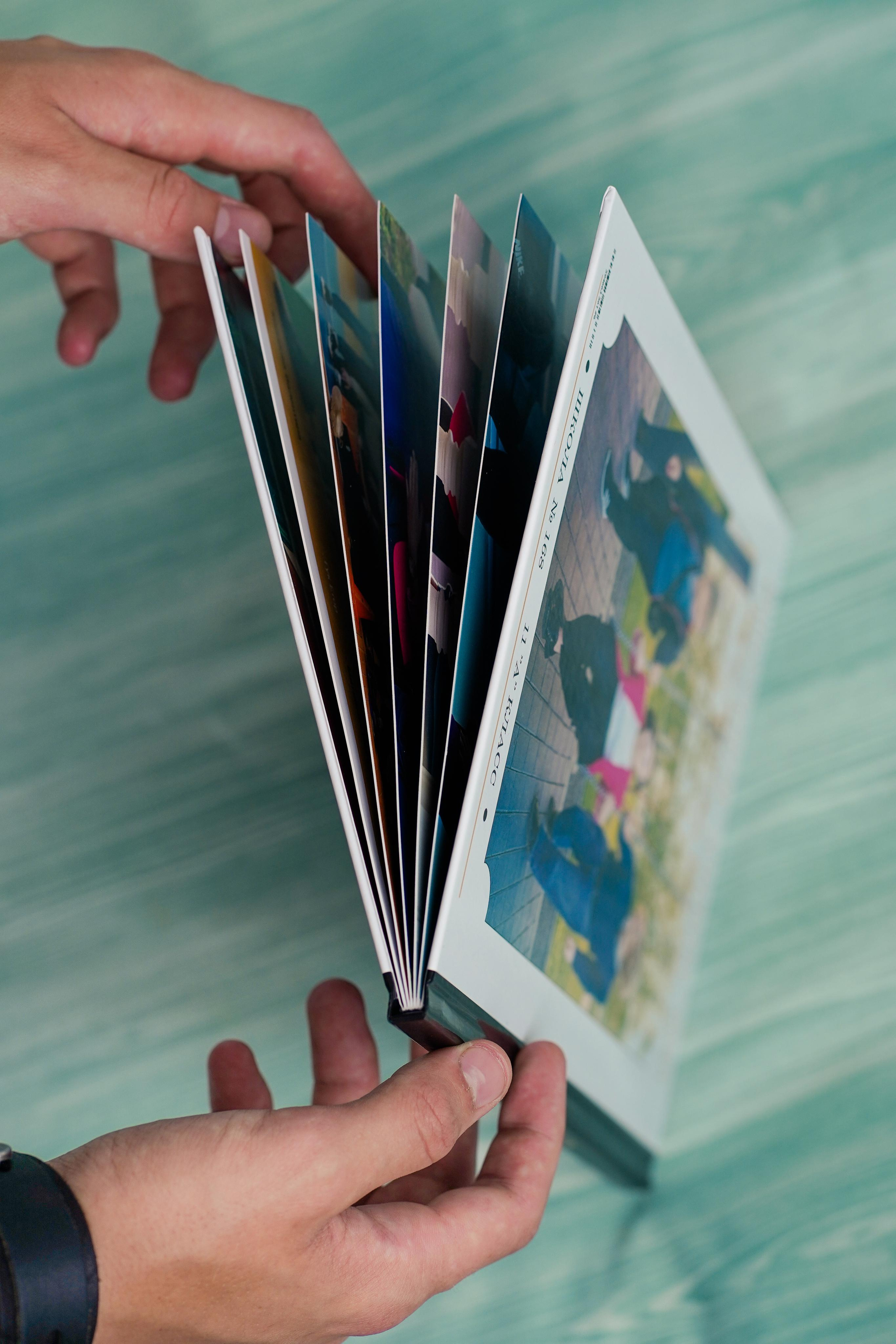 Выпускной альбом на 10 разворотов. Семейный и портретный фотограф в Екатеринбурге Анна Лобанова