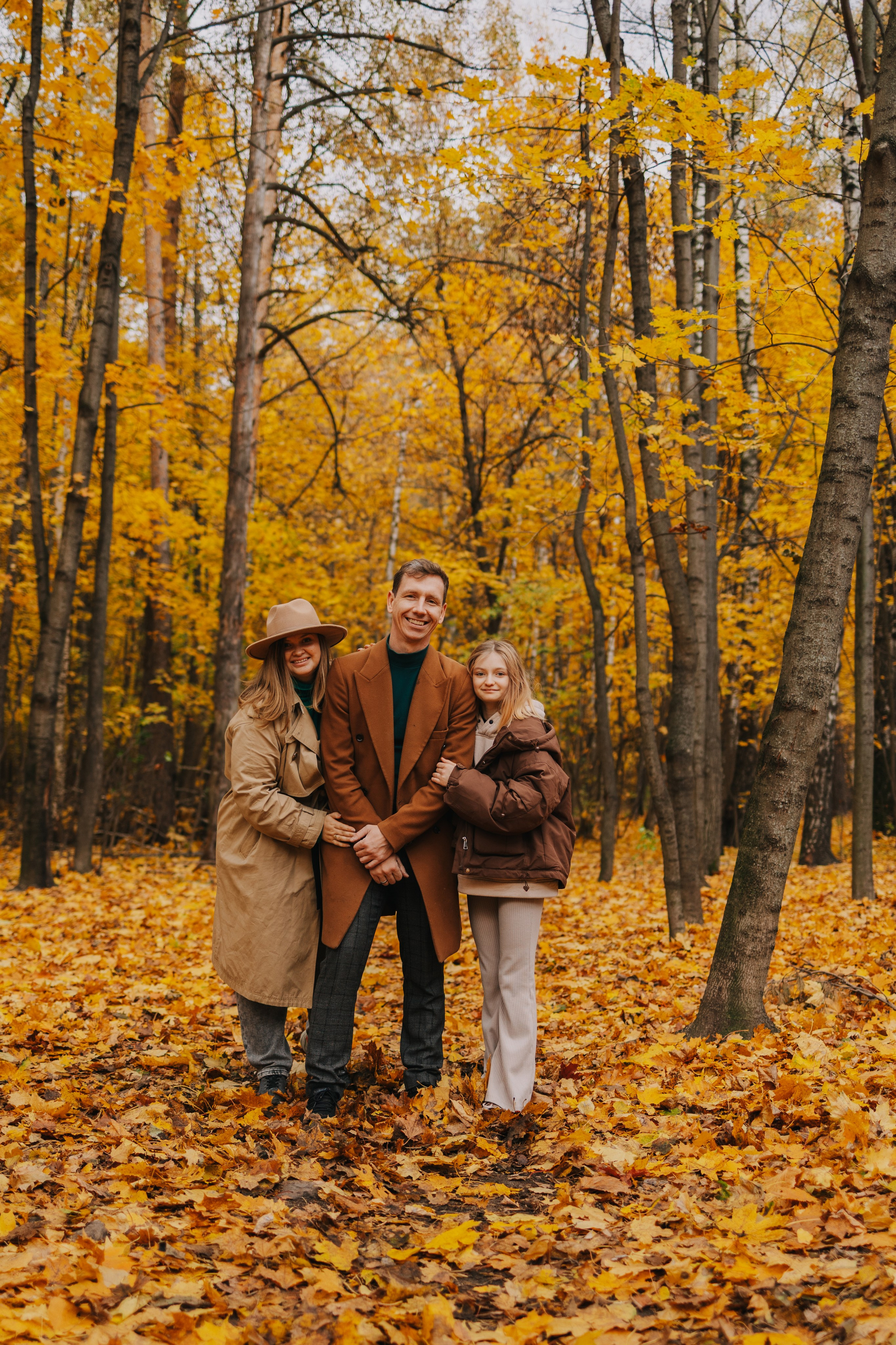 образ для красивой семейной фотогрфии осенью