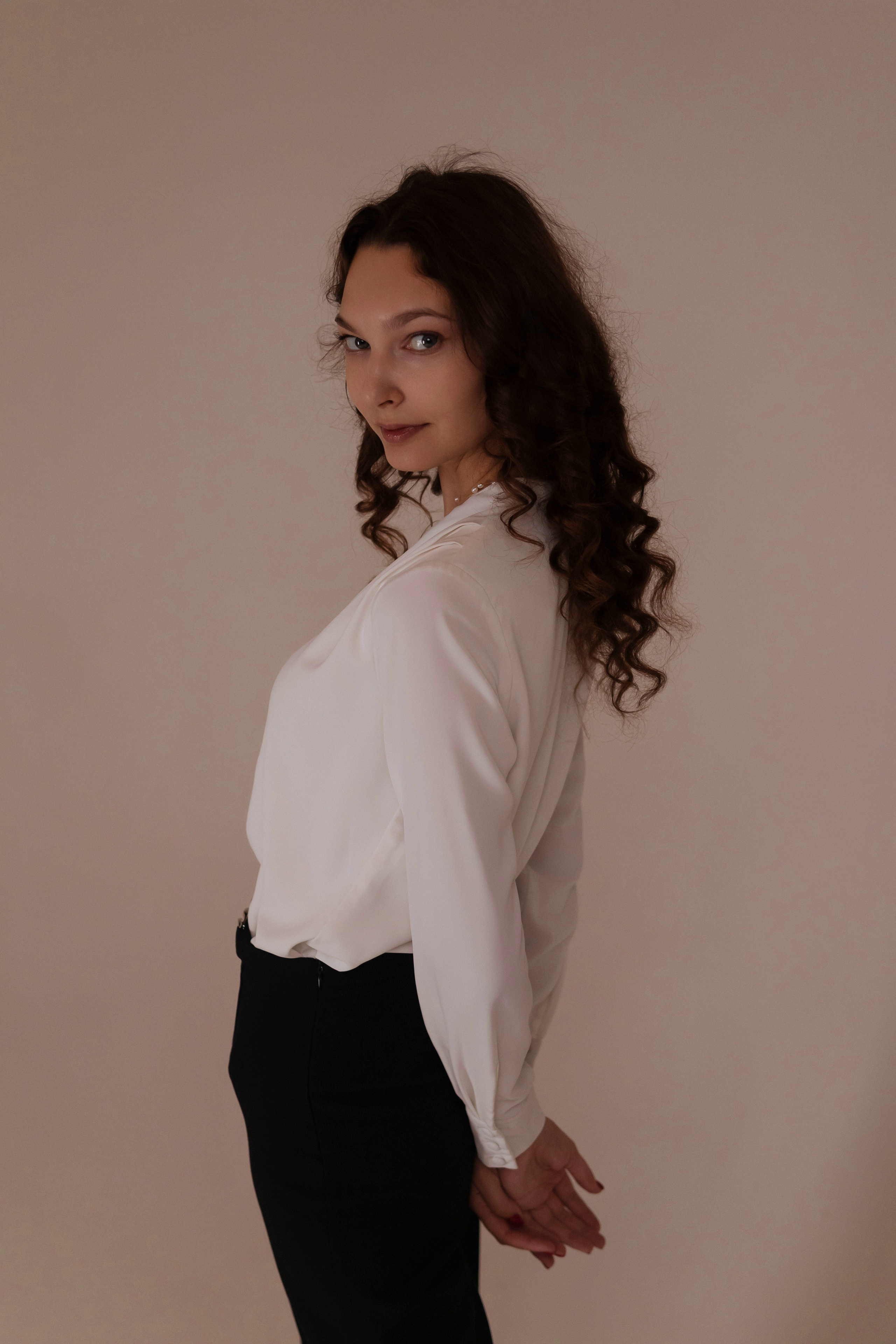 Фотосъемка девушки в студии. Фотограф в Ростове-на-Дону Игорь Апасеев