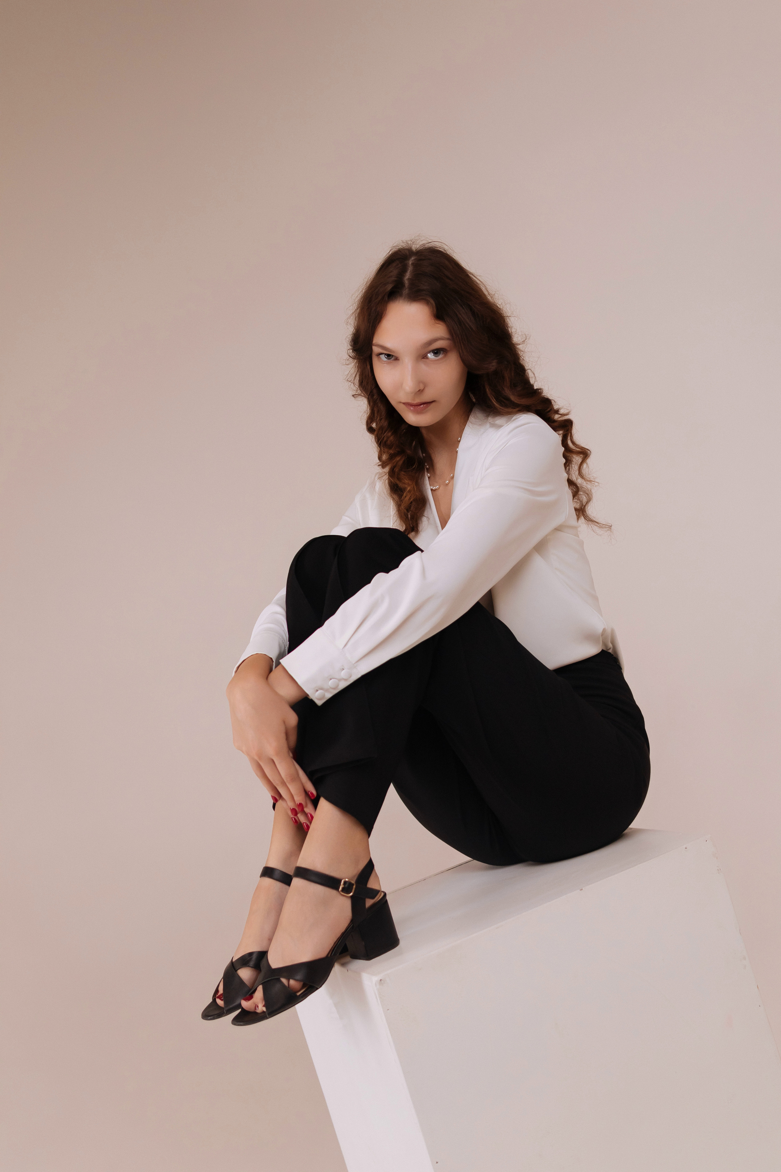 Фотосъемка девушки в студии. Фотограф в Ростове-на-Дону Игорь Апасеев