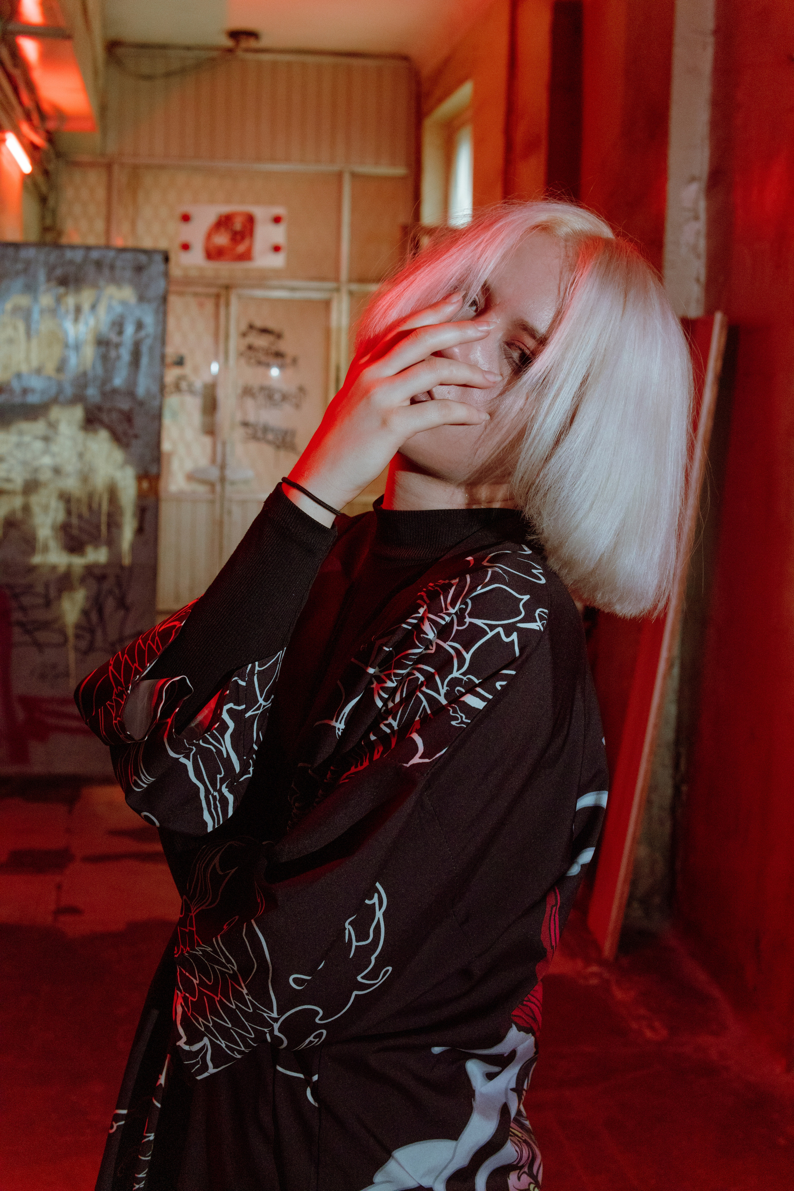 Легкая направленность идеи для фотосессии пошла из Tokyo Revengers. Фотограф в Ростове-на-Дону Игорь Апасеев