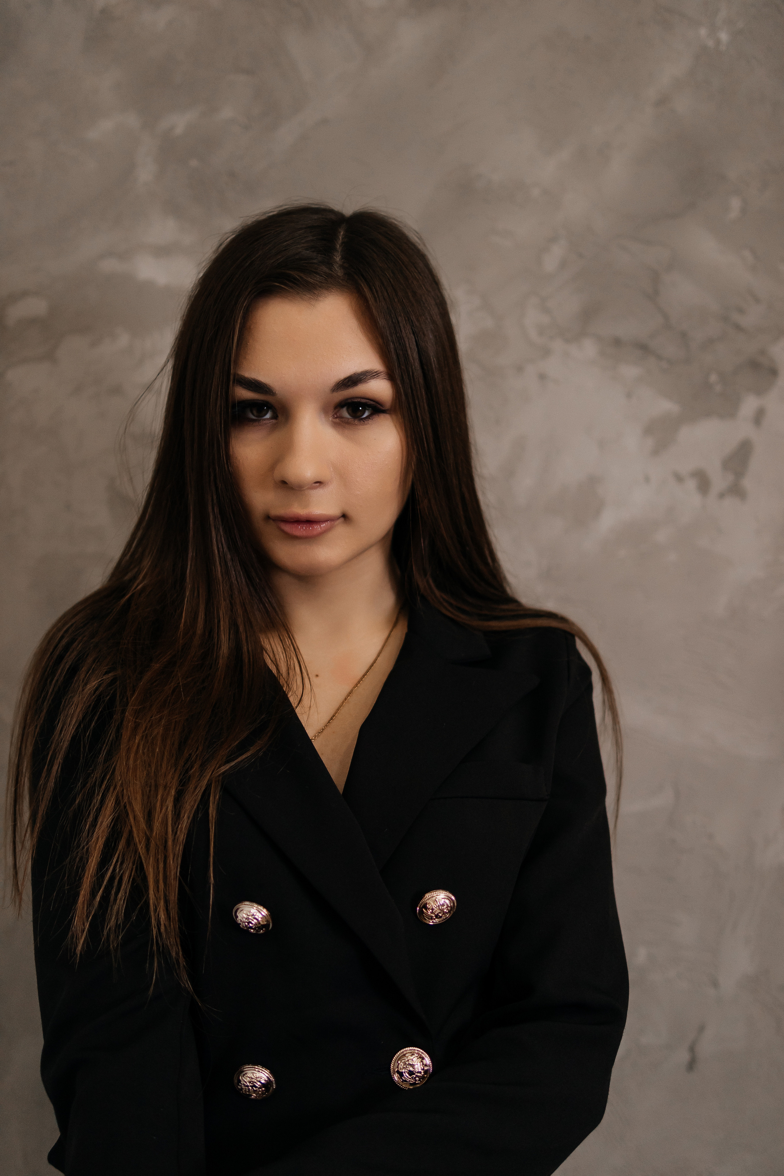 Женская фотосессия на балконе в г. Ростов-на-Дону. Фотограф в Ростове-на-Дону Игорь Апасеев