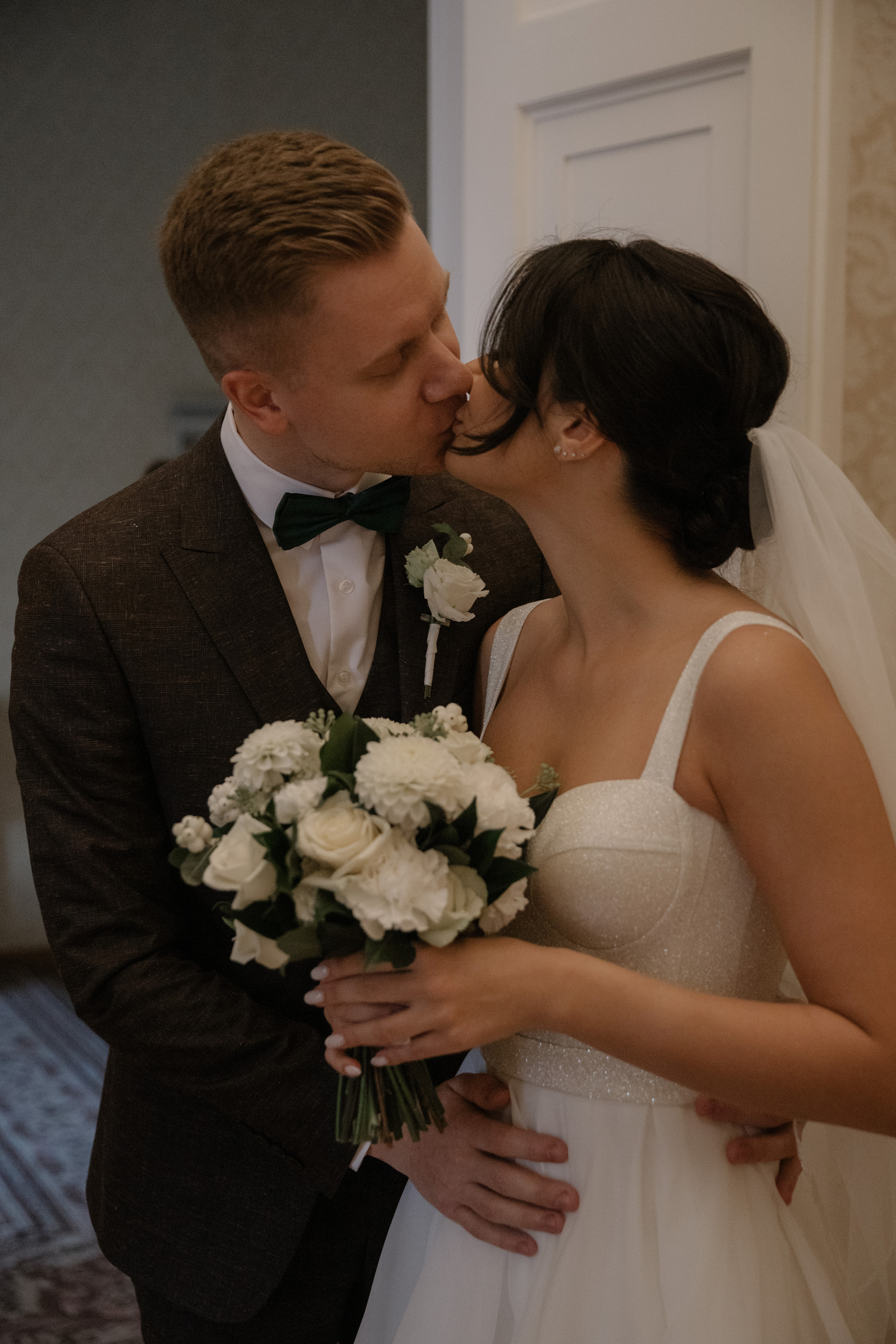 где делать первую встречу пары в отеле?