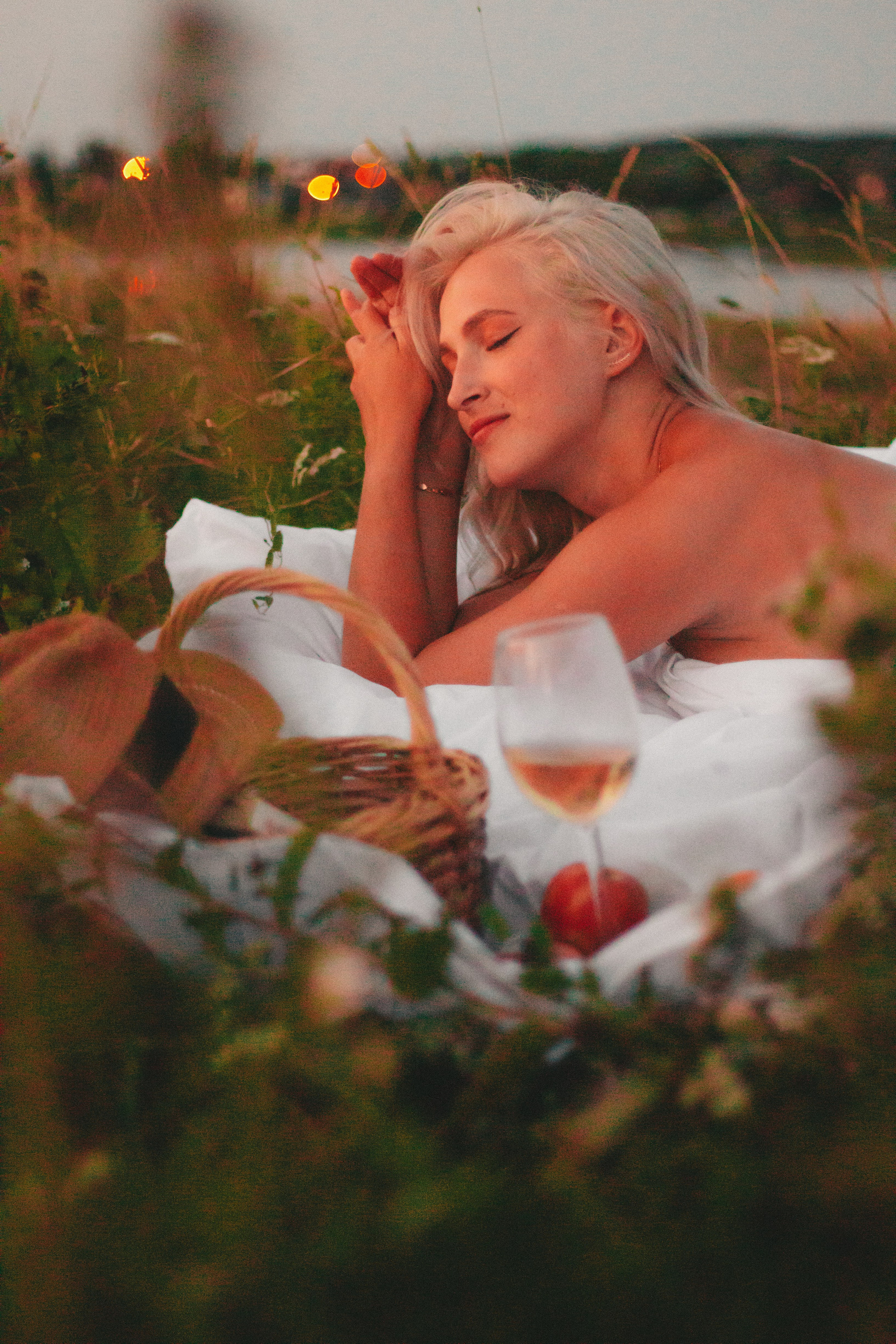 Контакты. Анастасия Тен