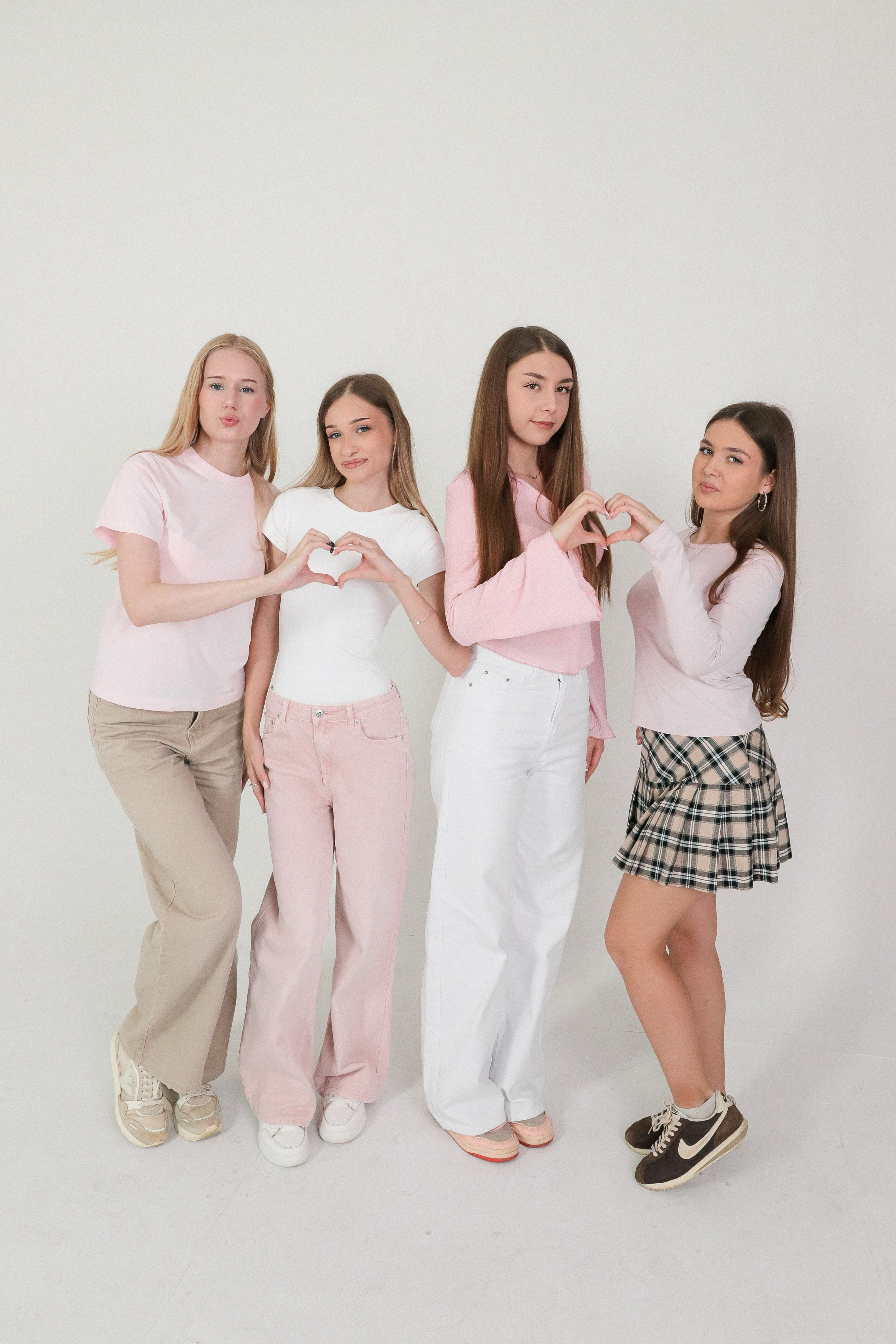 Выпускные альбомы и папки. Свадебный фотограф Волгоград, Волжский