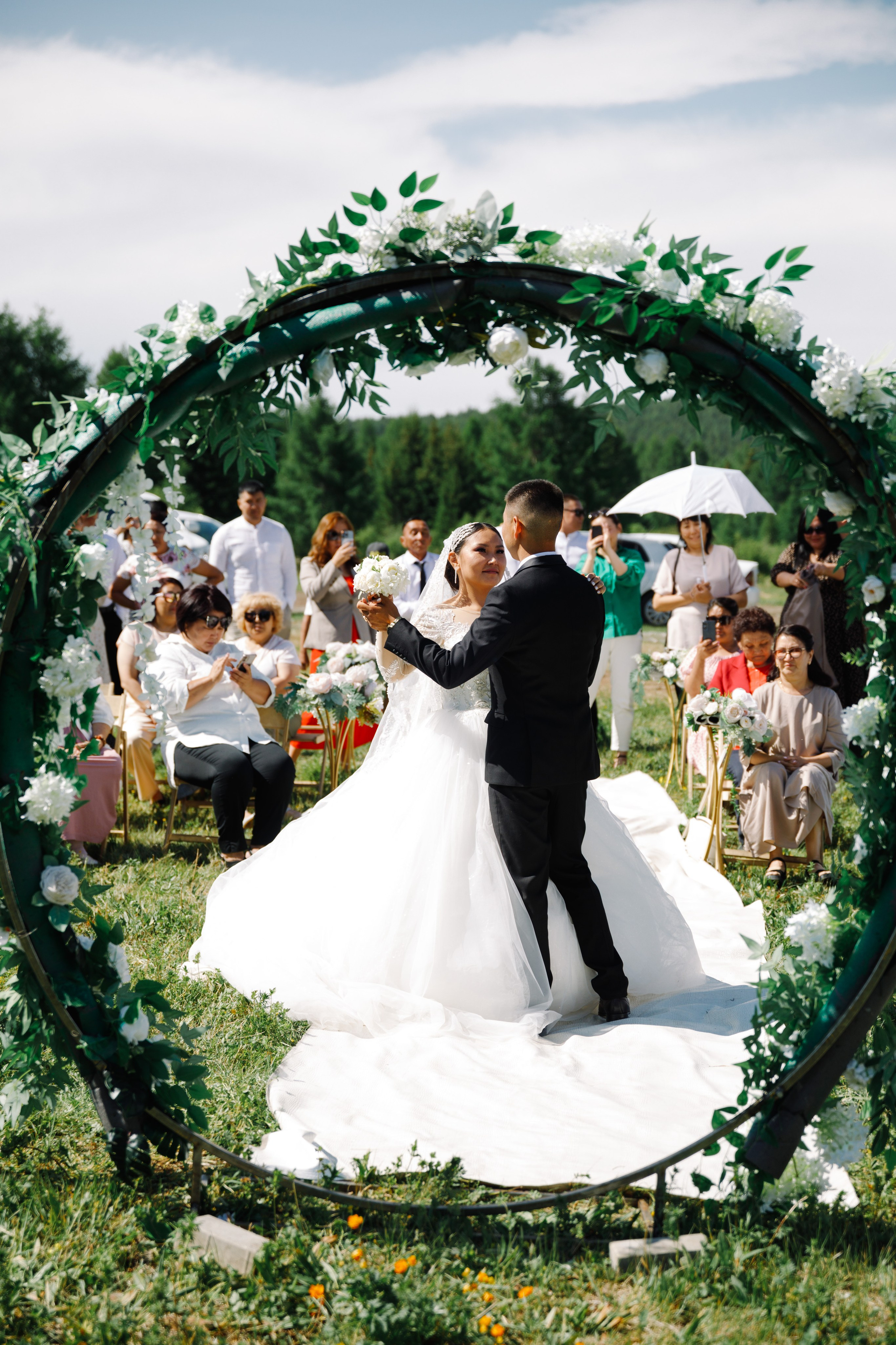 Услуги. Свадебный фотограф в Кызыле Арсен Сат