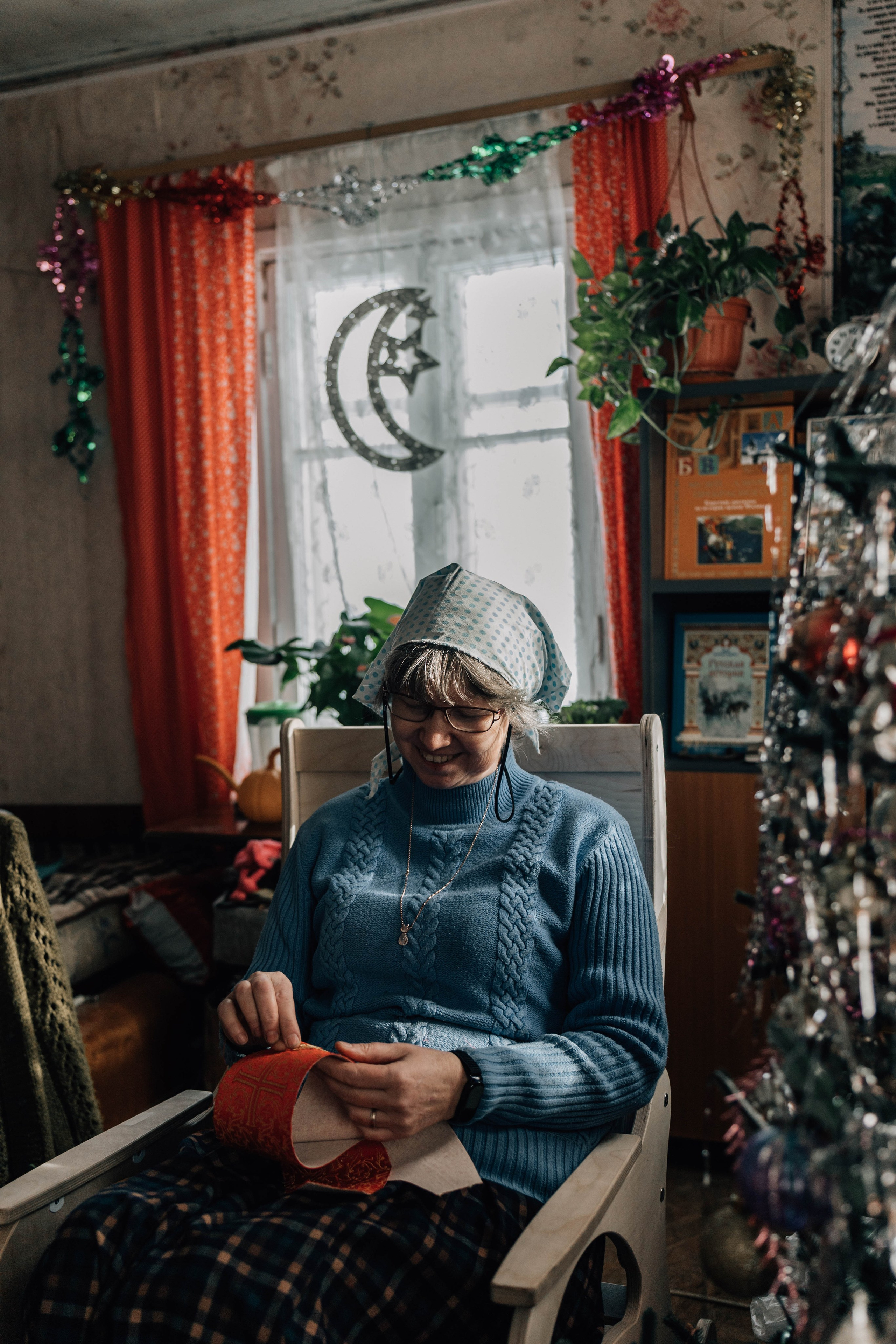 Александра: пошив церковных облачений. Фотограф Серебряные Пруды — Екатерина Рыкина | Детские и семейные фотосъемки, бытовой жанр