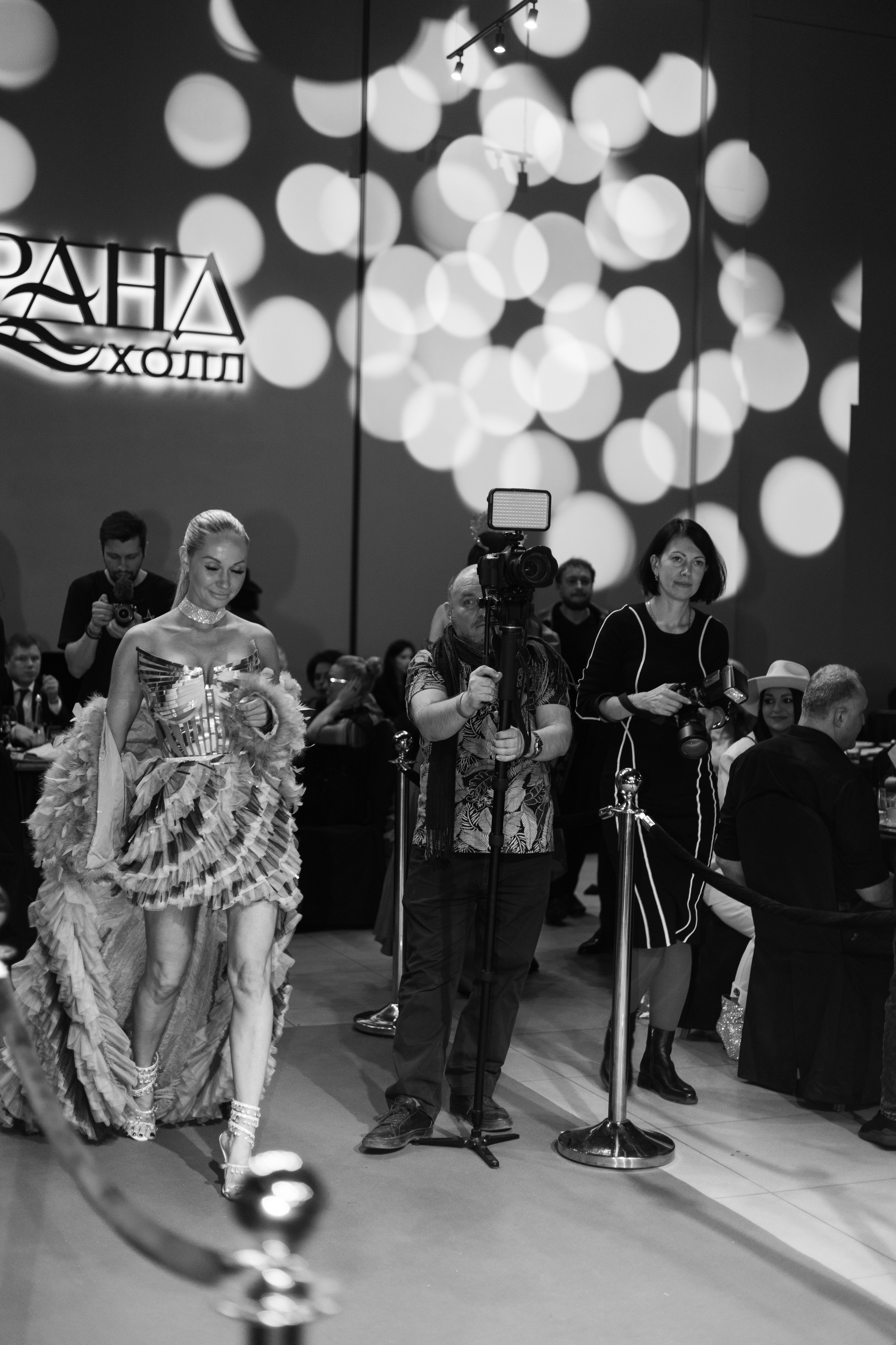 Привет, меня зовут Юлия Великая!