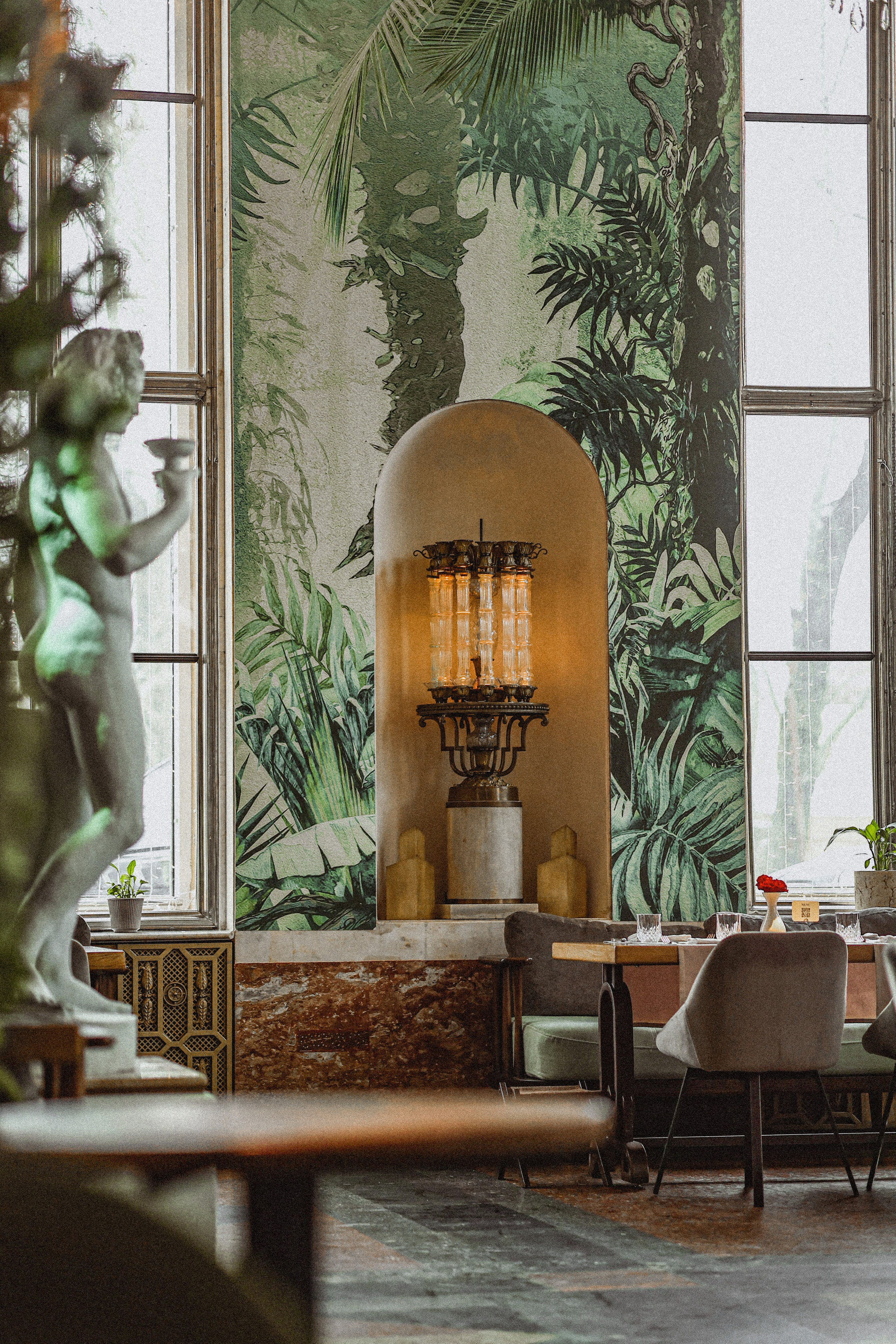 Роскошные интерьеры бывшего «Гастронома № 15»