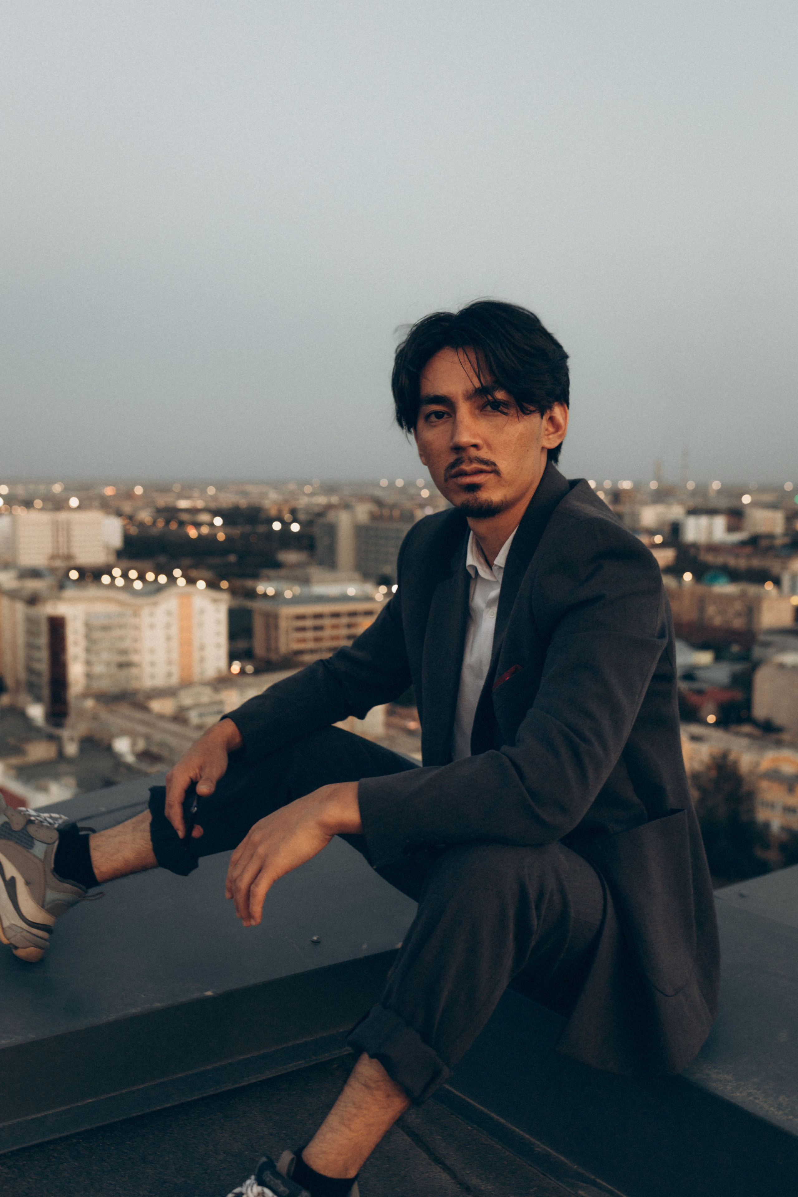 Номер фотографа в Алматы. Фотограф Сиражев Карымсак. Фотосессия, бизнес портреты