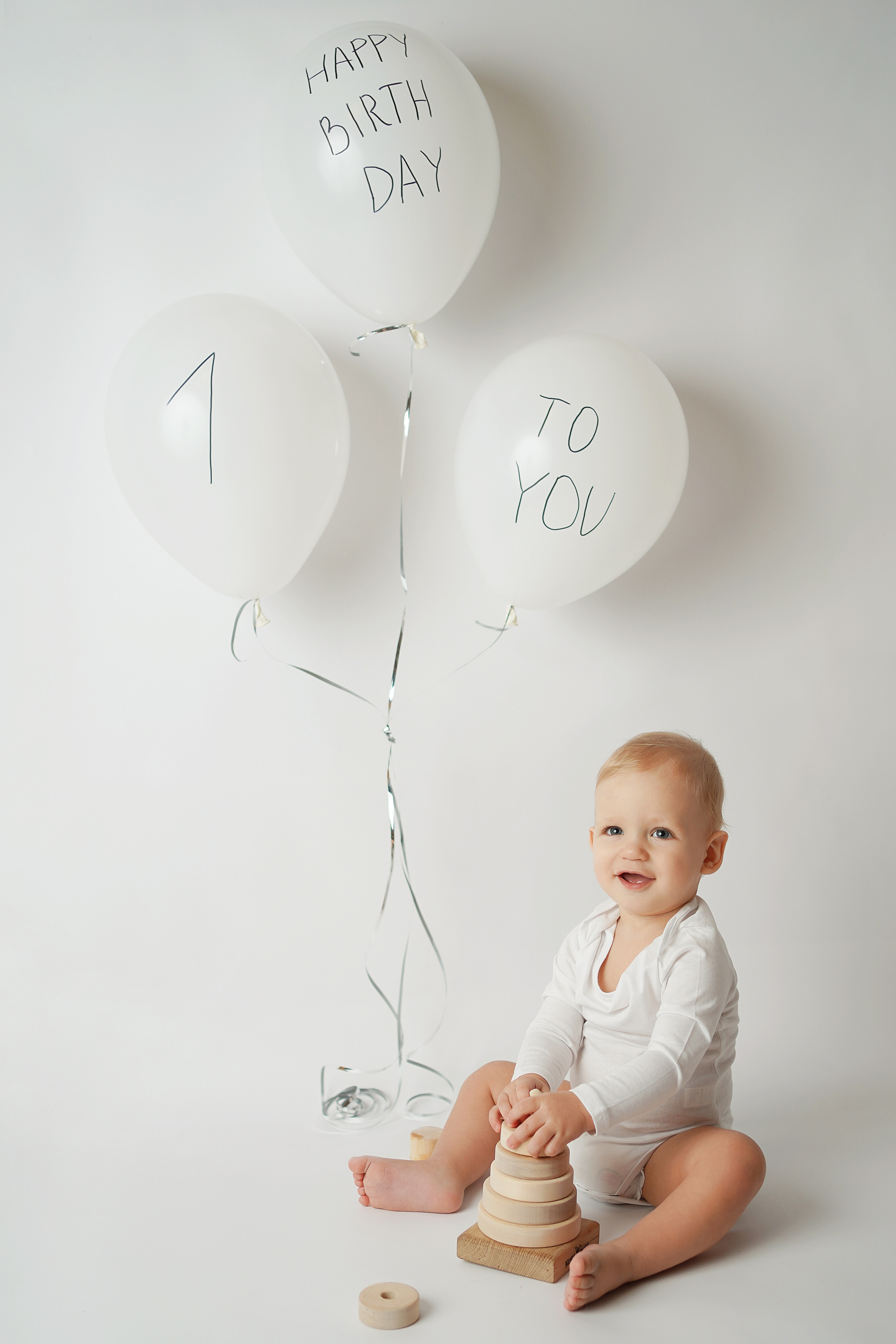 Малыш с родителями приехала ко мне на фотосессию «Первый тортик».