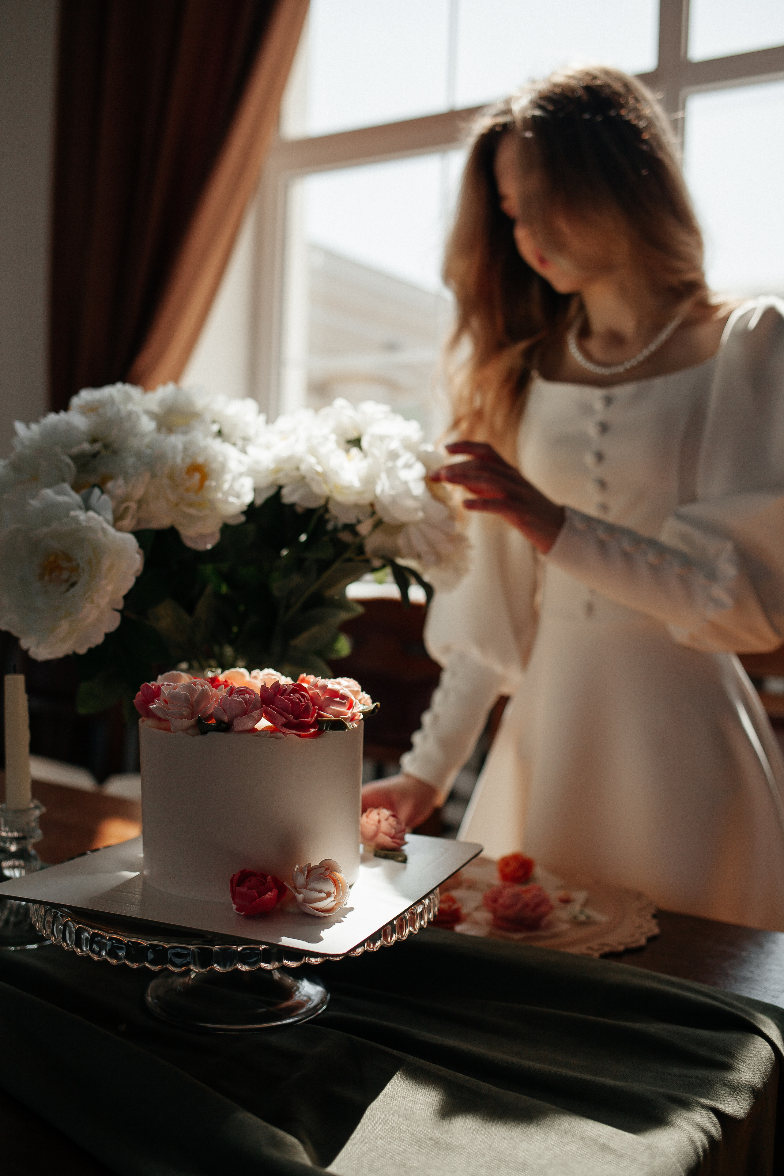 Аникина Юлия / Кремовая флористика в корейской технике