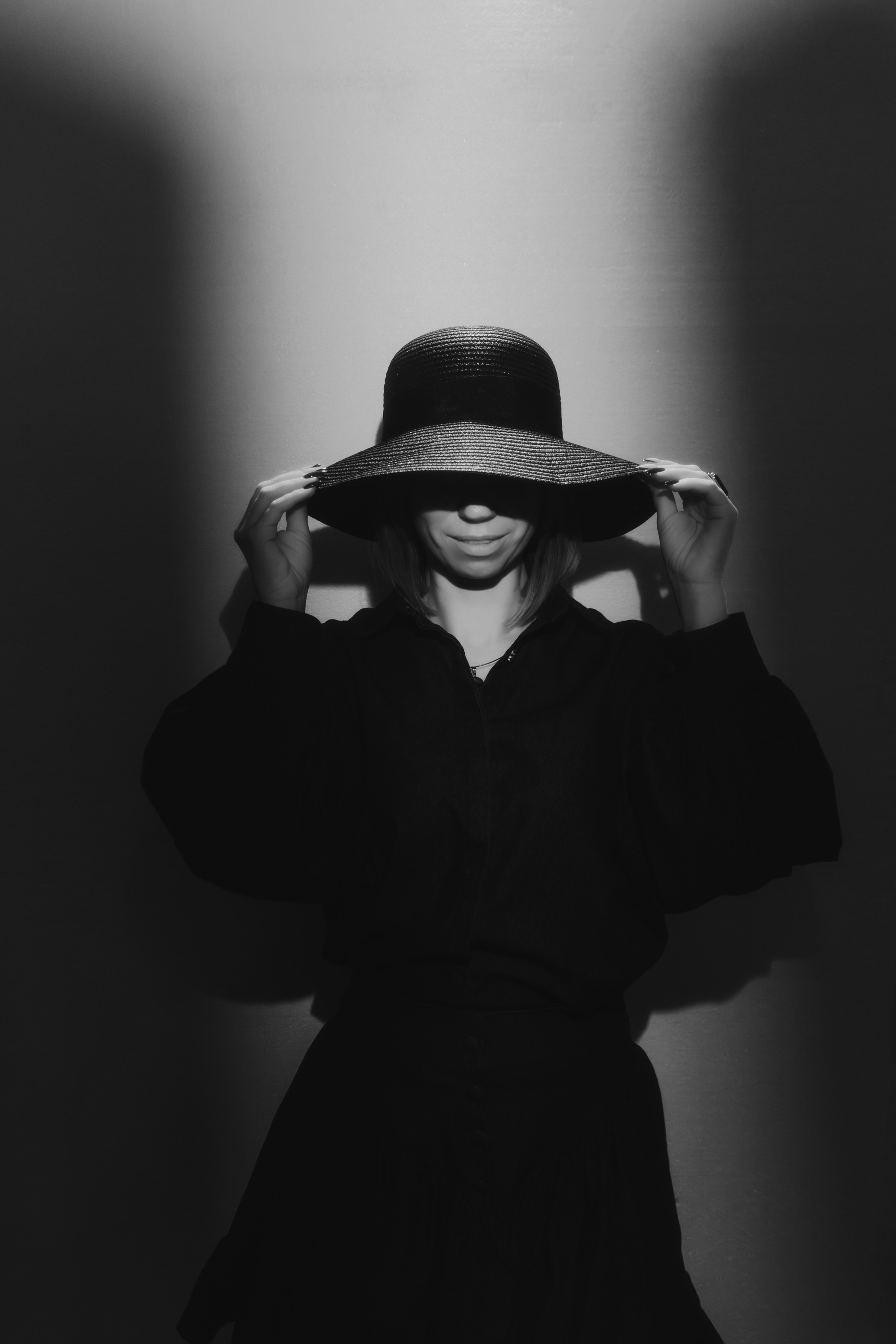 Романтические кадры в ретро-стиле для бара ПарамоновЪ с деталями образа. Нежные фотографии, передающие очарование винтажной эпохи.