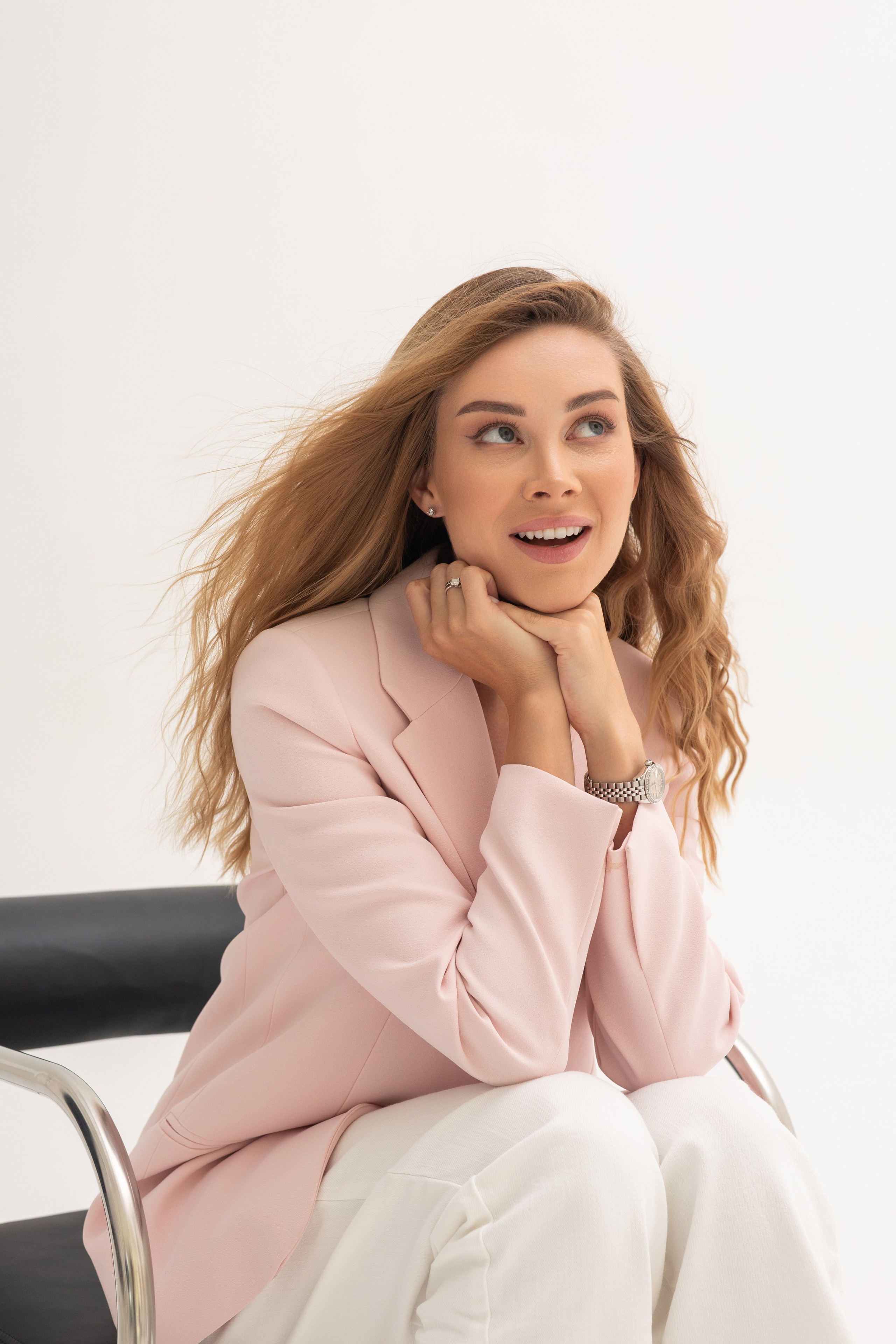 Стоимость фотосъемки на фотокамеру во Владивостоке. Портретный, свадебный, репортажный фотограф во Владивостоке Юлиана Джули Фокс