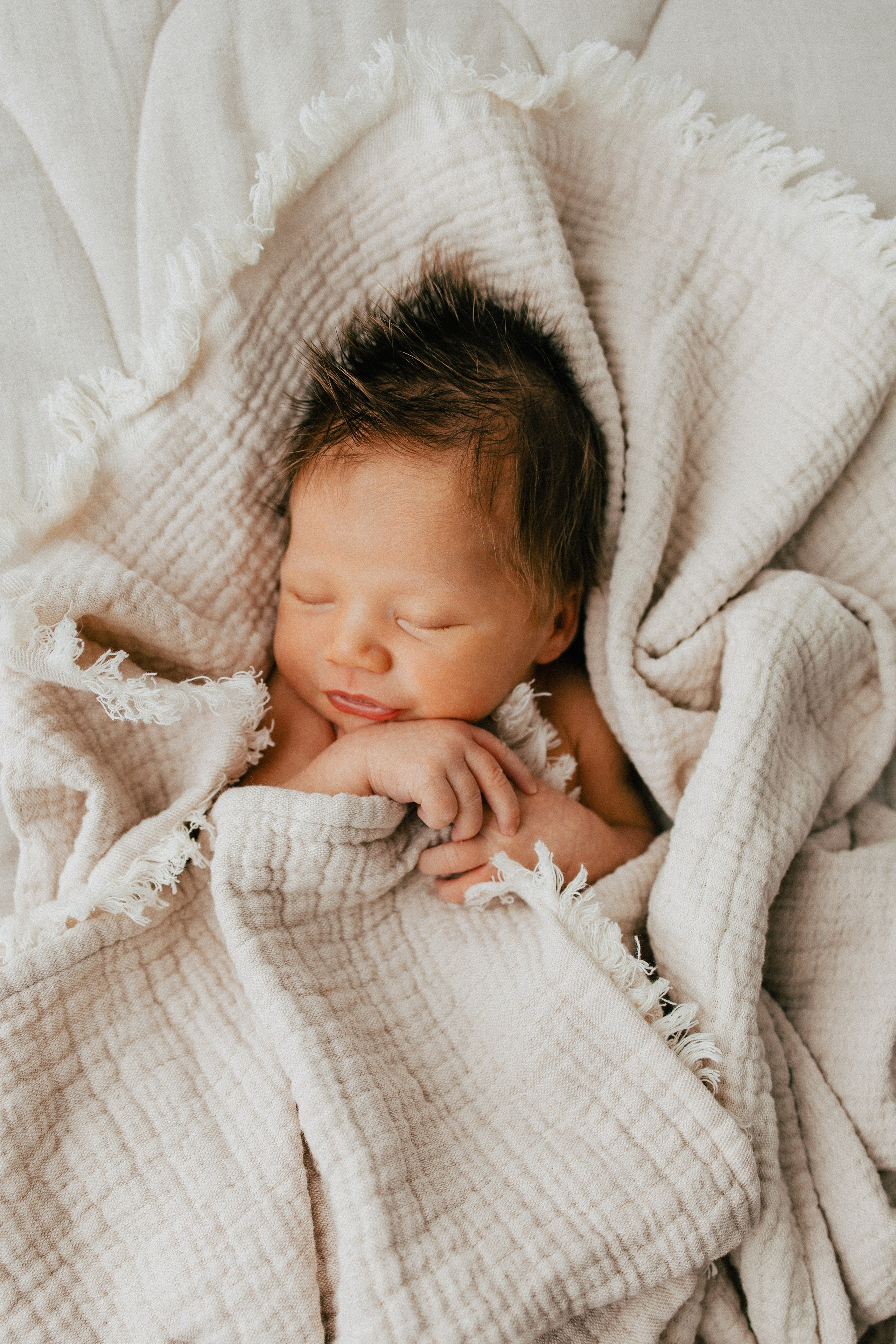 Новорожденные. Фотограф новорожденных, детей и беременности г. Волгодонск Дарья Илькова