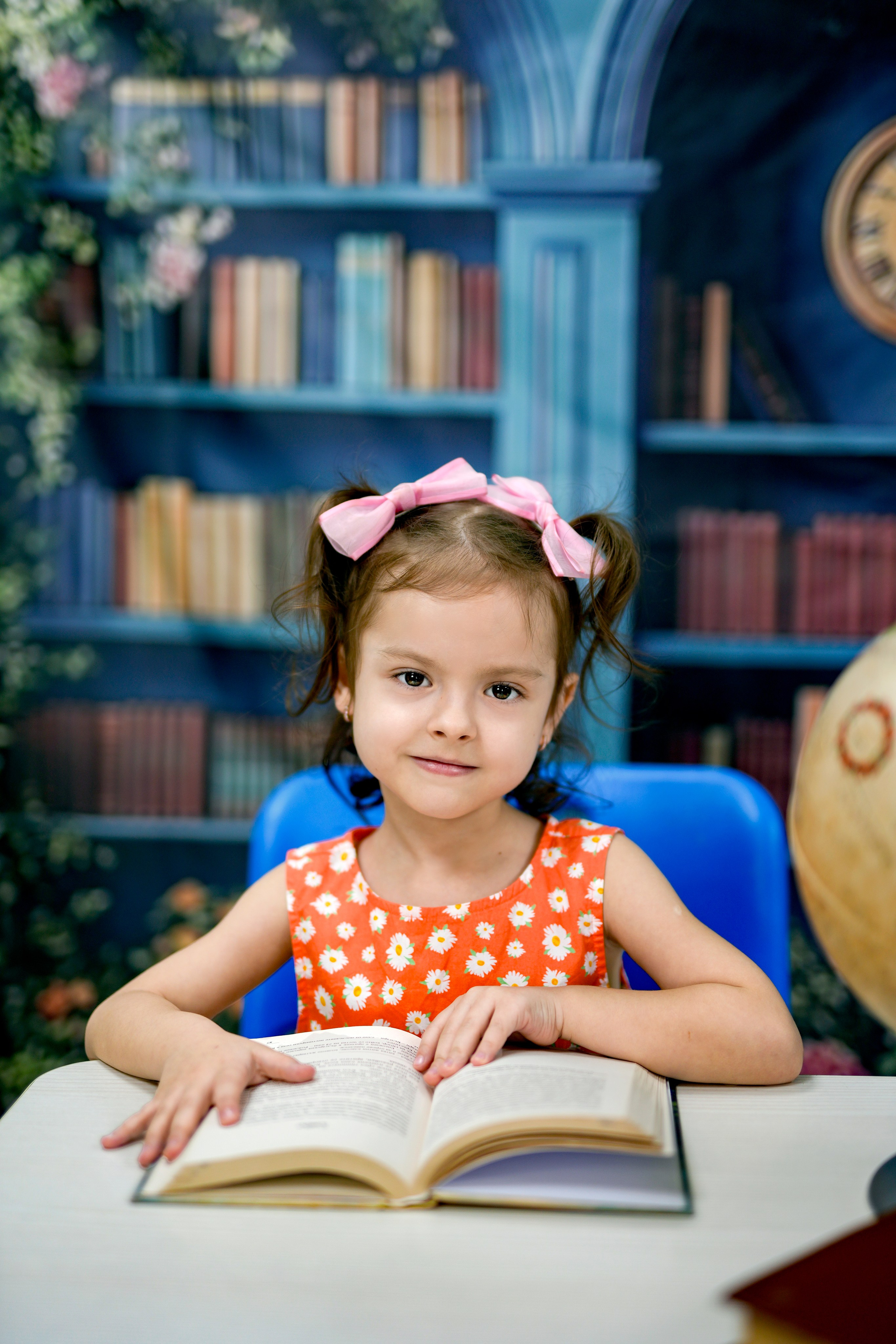 Фотоальбом для начальной школы в Алматы, портреты учеников и групповые фотографии класса в Алматы и Алма-атинской области, Фотоальбом для детского сада в Алматы, портреты детей и живые групповые фотографии