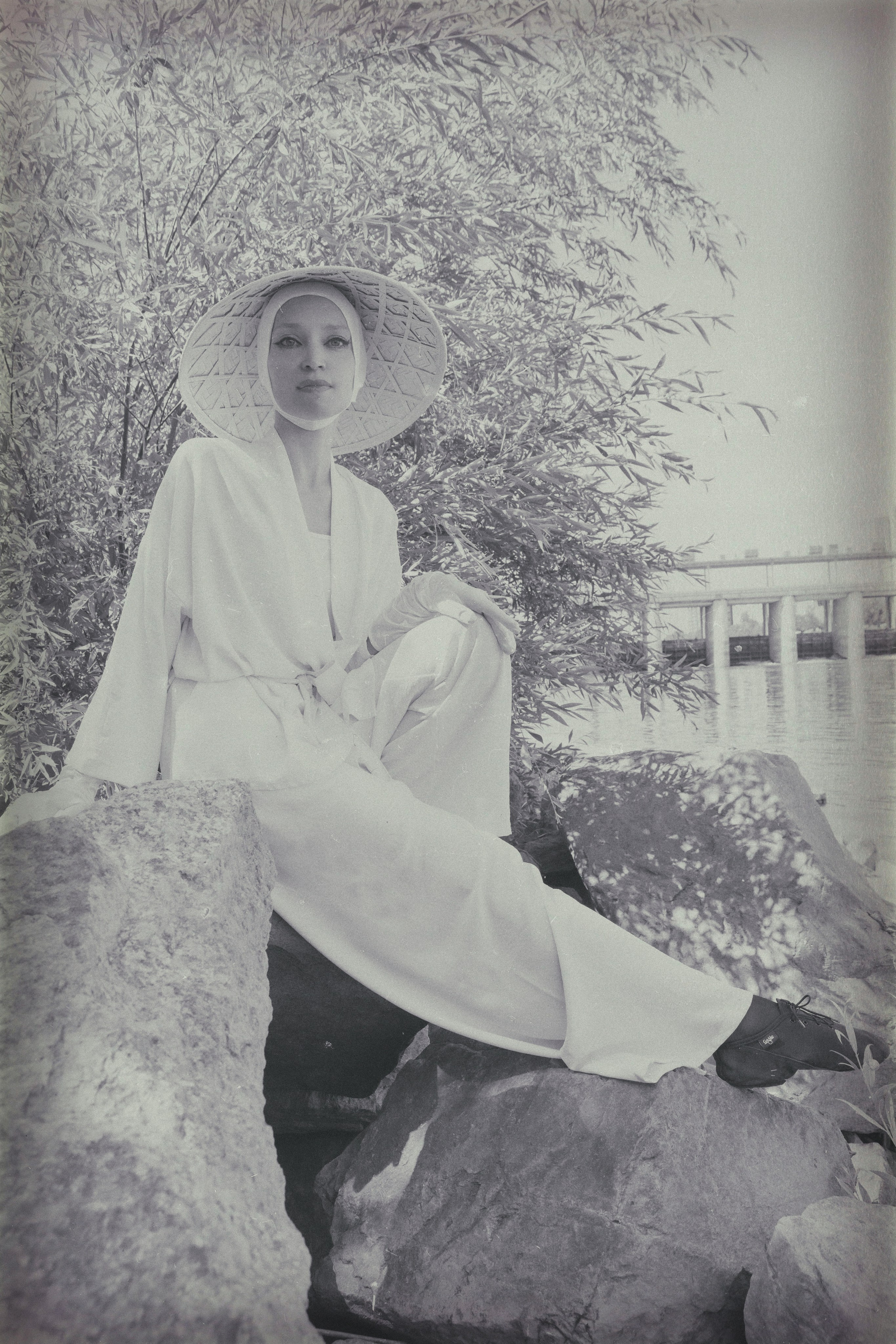 THE WHITE SHADOW. Yulia Yurchevskaya | Art Director & Visual Visionary