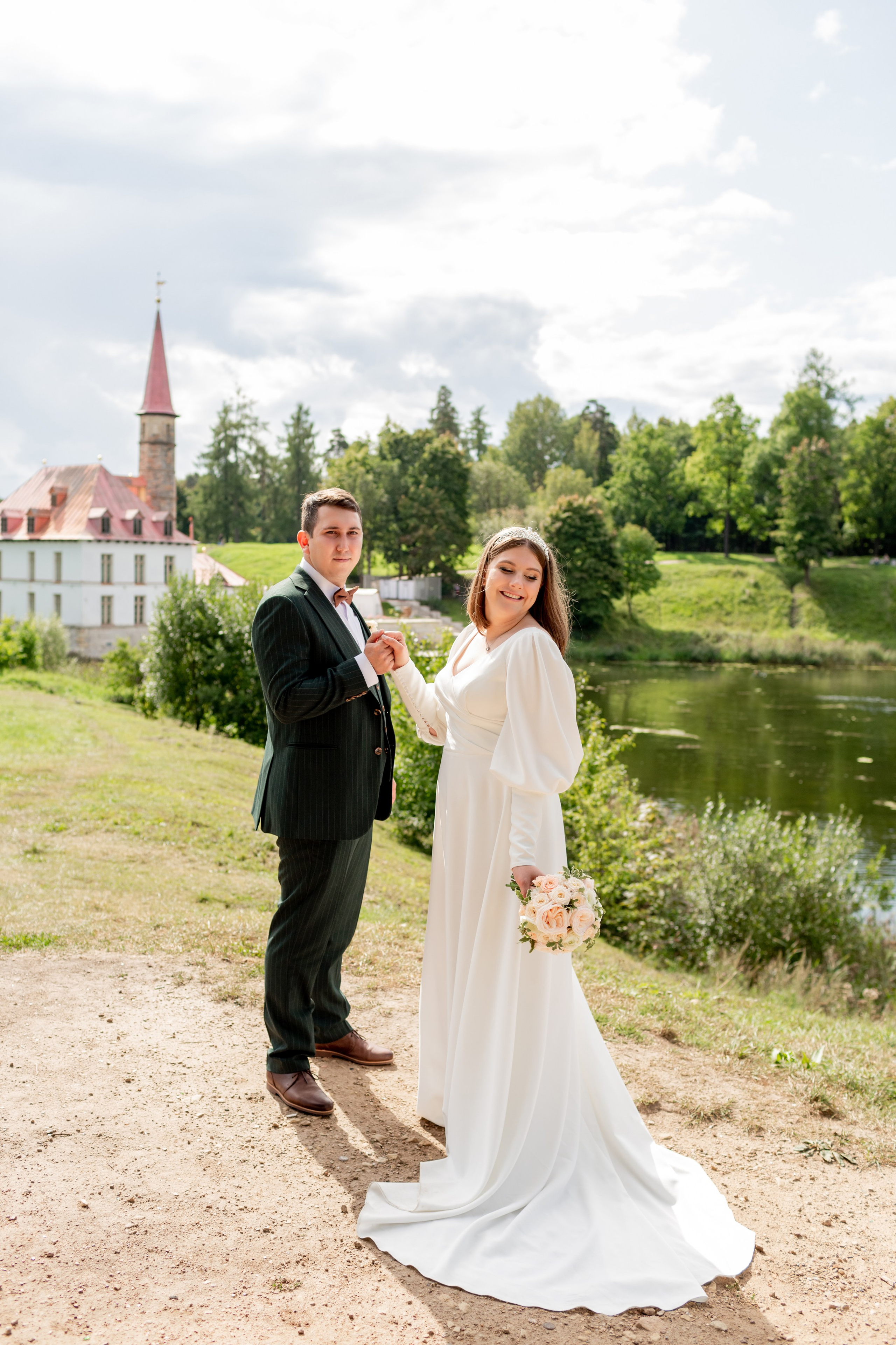 Бесплатное путешествие для молодоженов Ленинградской области. Свадебный фотограф Кирилл Белый