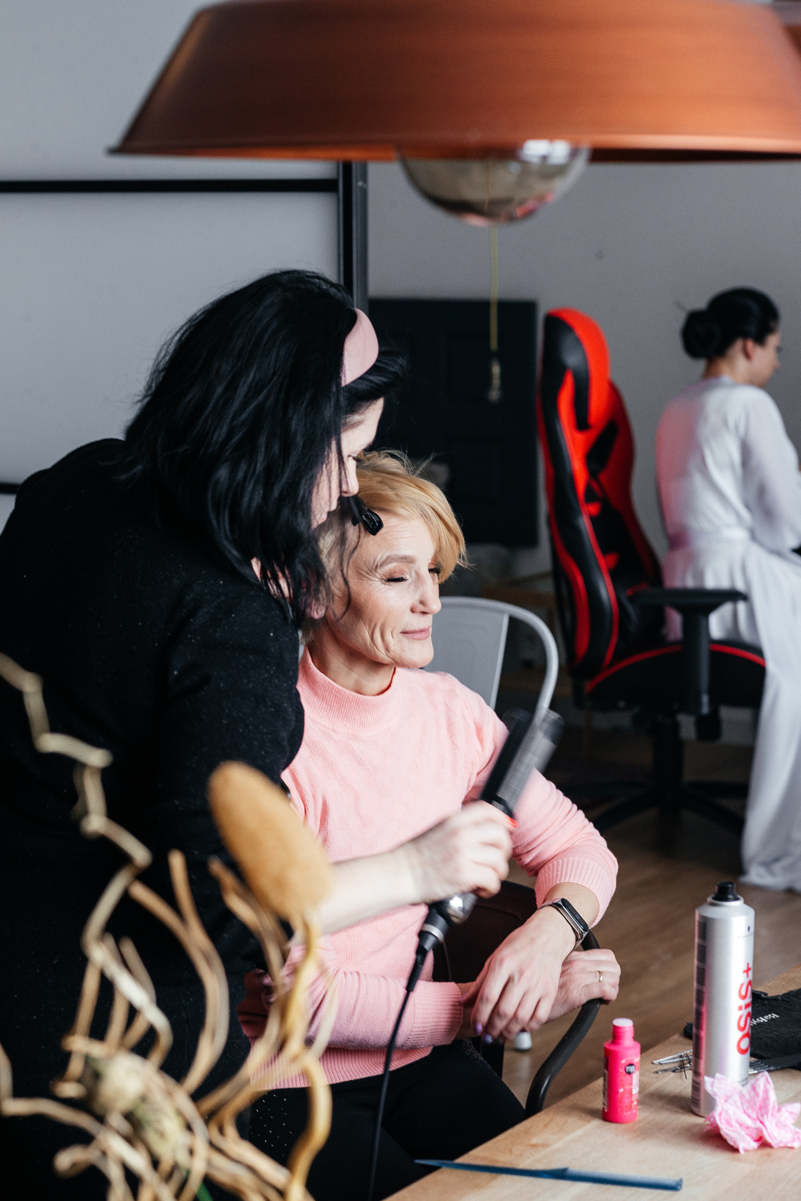 Яркая свадебная фотосессия зимой