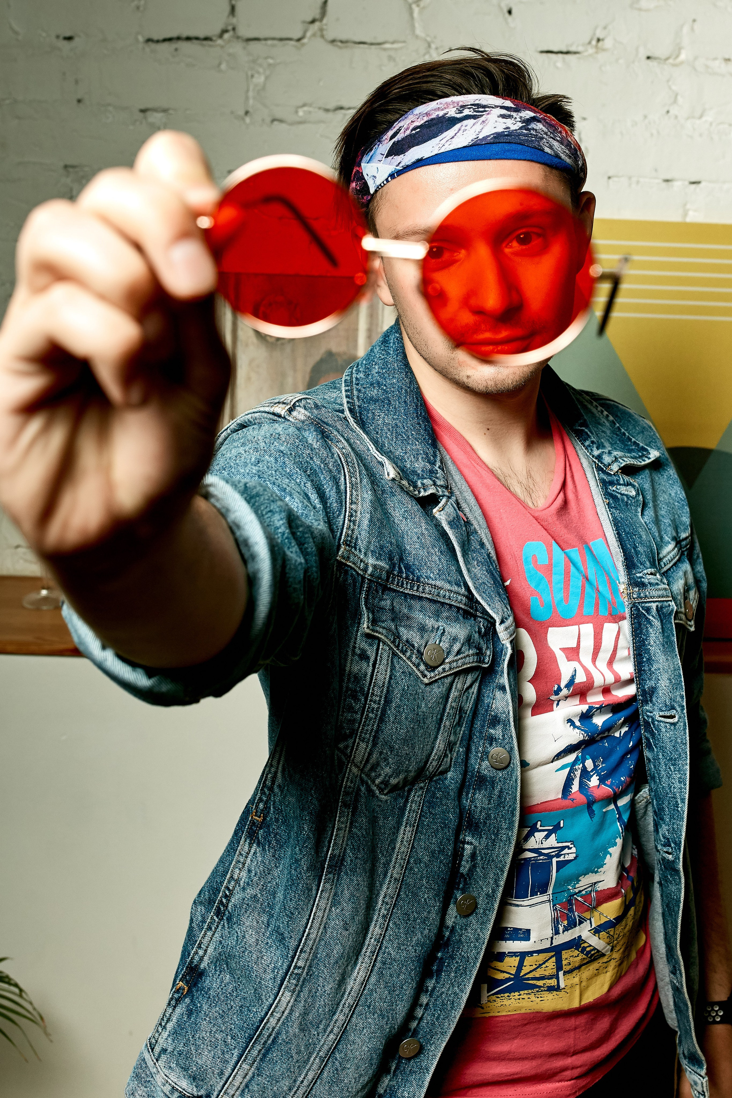 Фотограф на день рождения провёл фотосъёмку гостей – фотография друзей именинницы