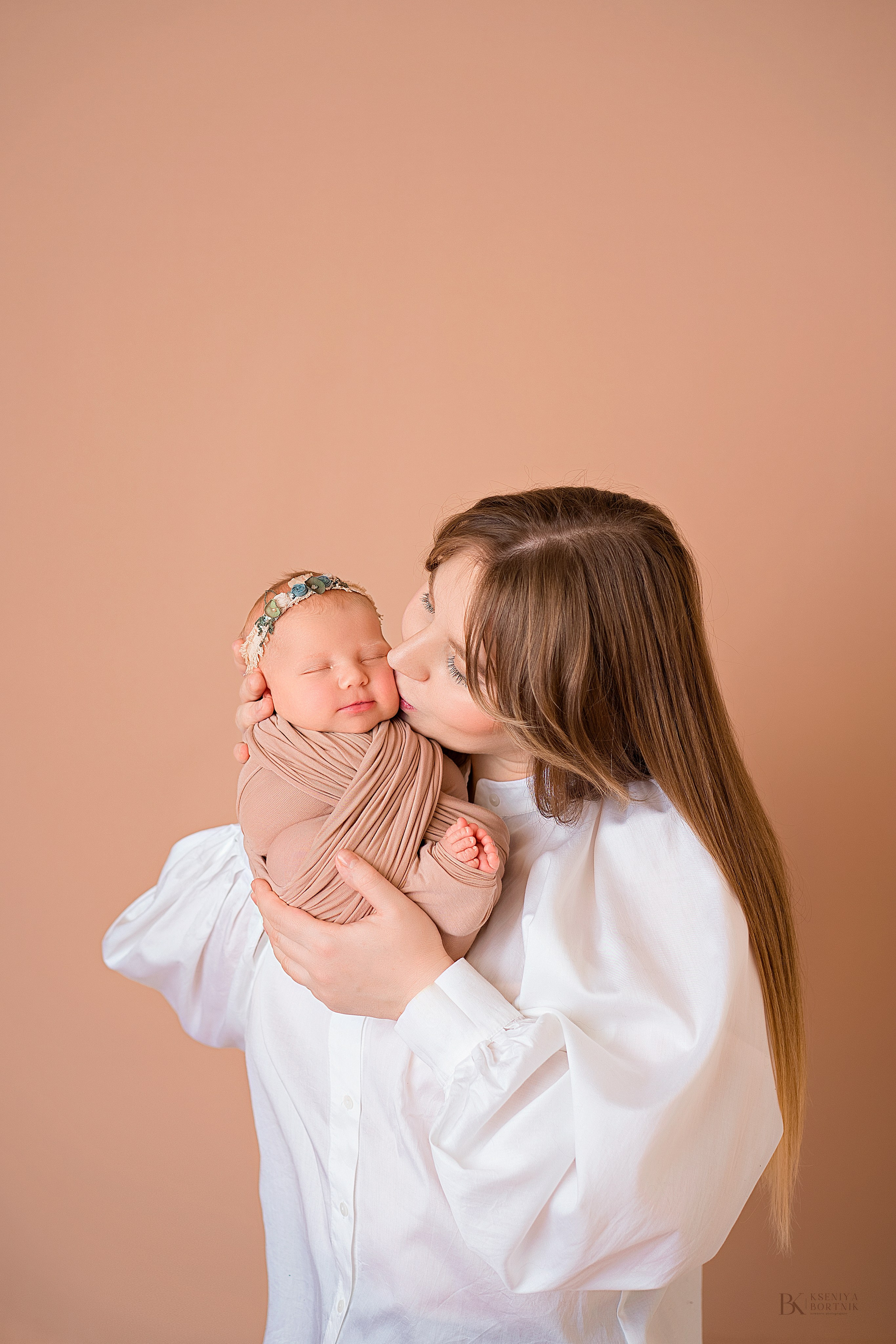 Профессиональный фотограф новорожденных Ксения Бортник