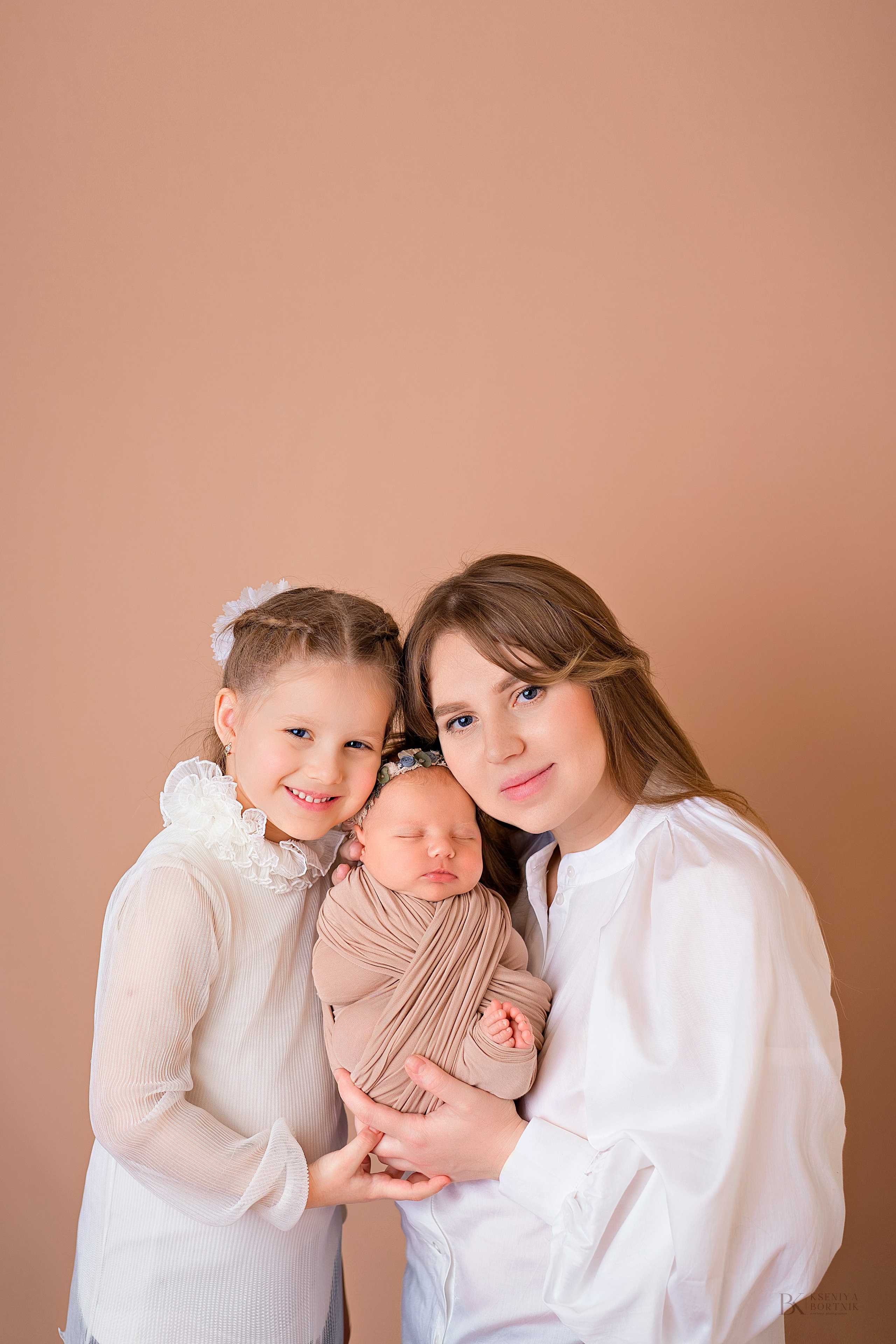 Профессиональный фотограф новорожденных Ксения Бортник