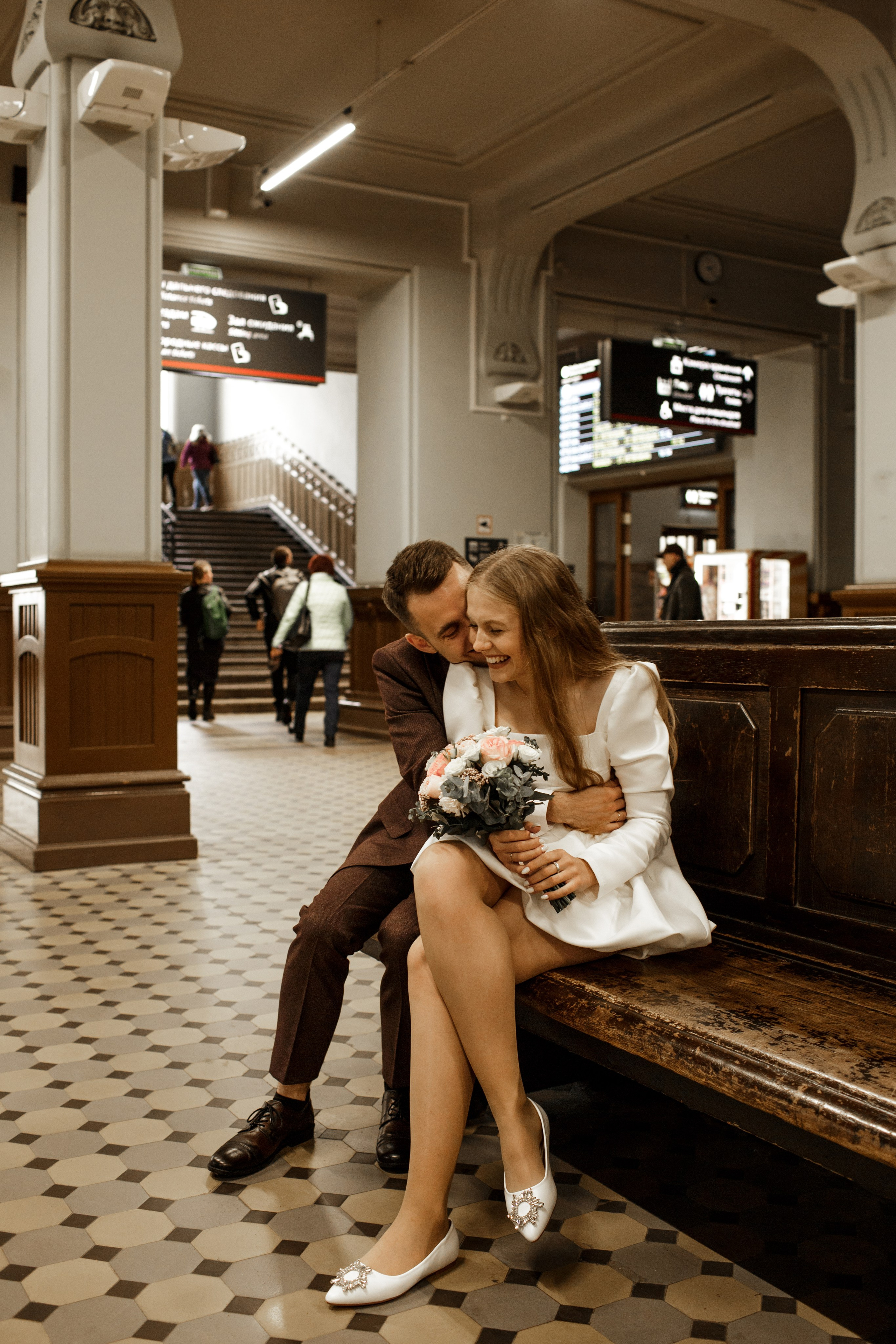 Свадьба на Витебском вокзале.