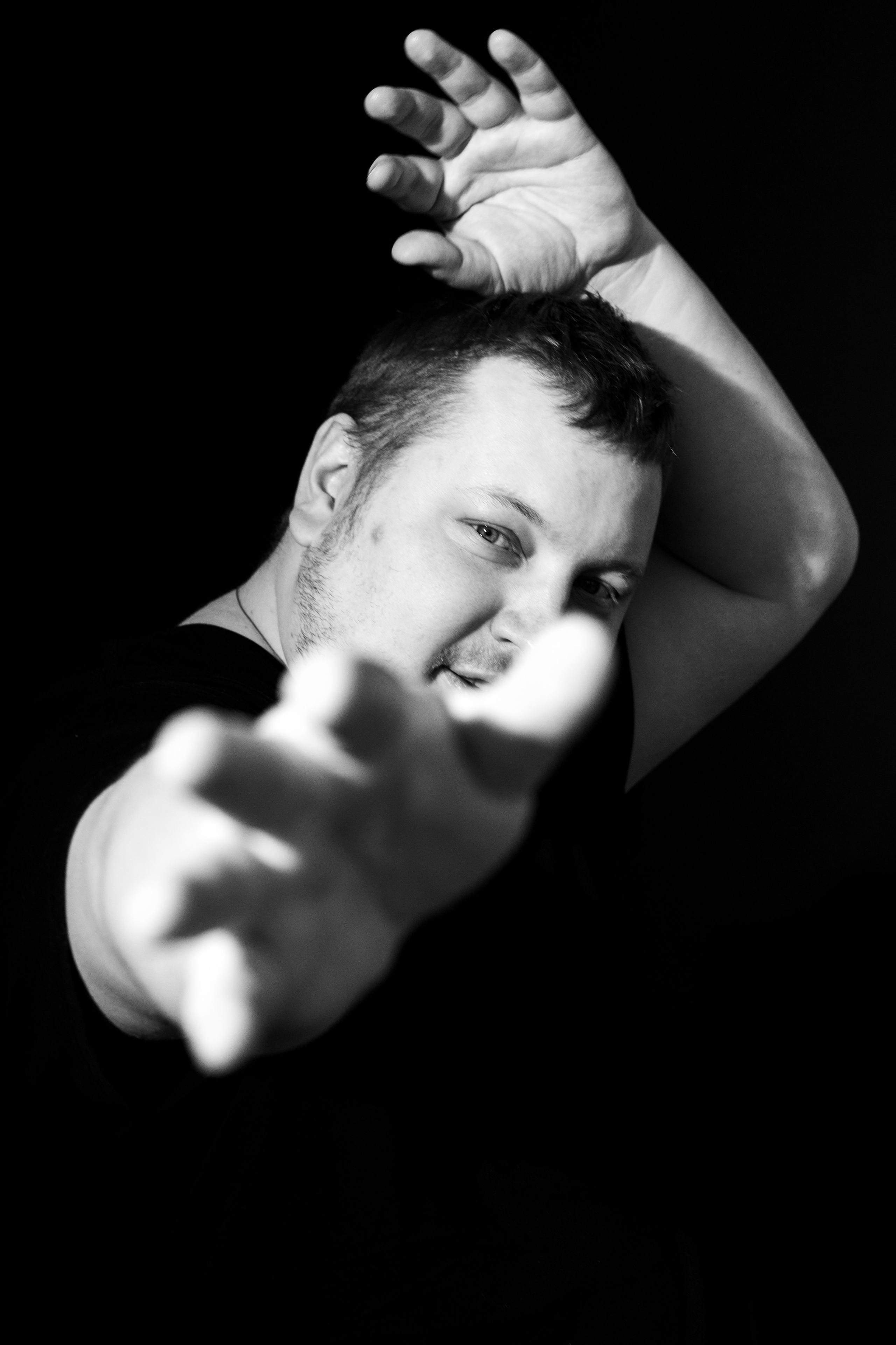 Кинорежиссёр Алексей Южаков. Фотосъемка и интервью. Фотограф в Тюмени Даша Михнова. Портреты, фотопроекты, фотодни