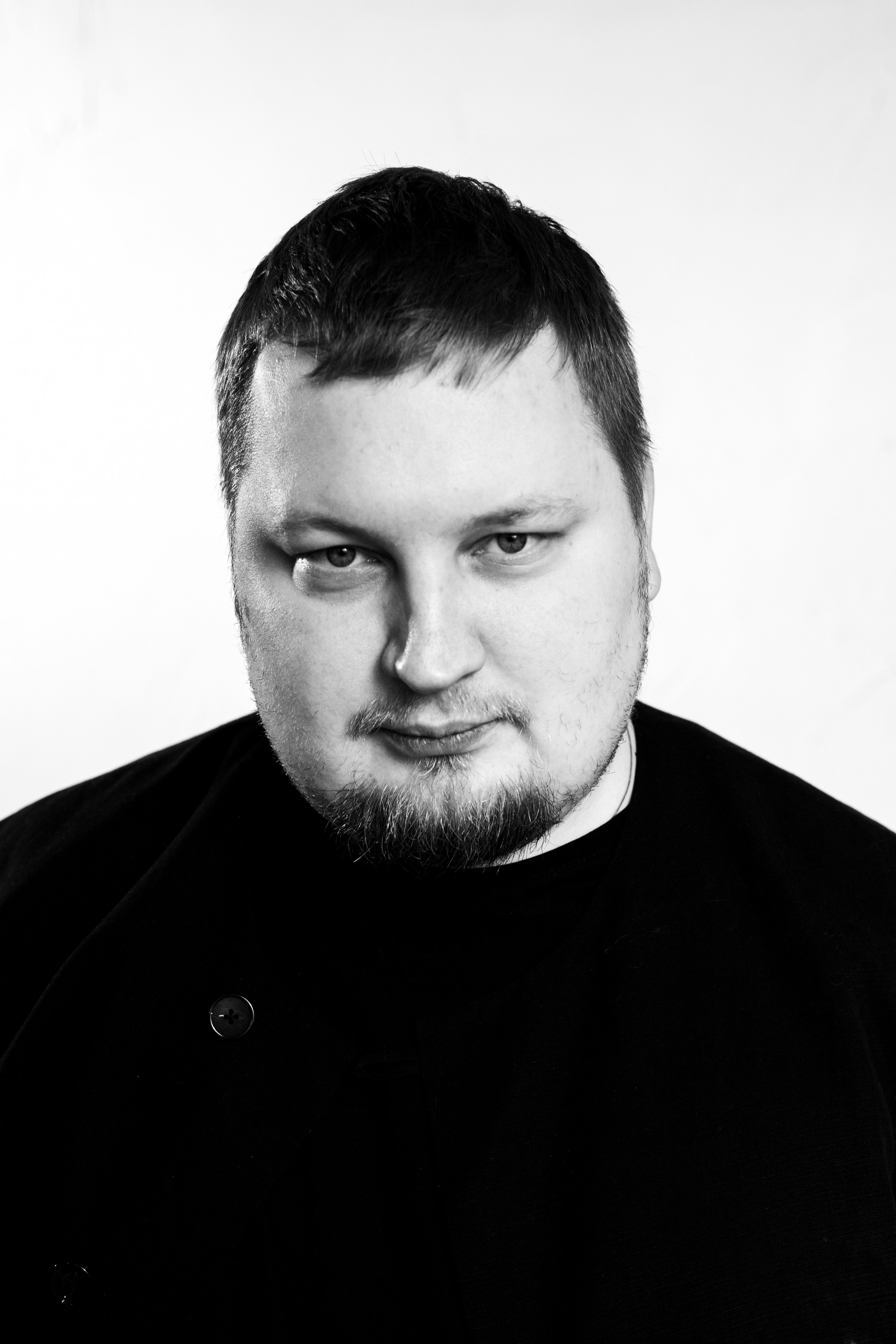 Кинорежиссёр Алексей Южаков. Фотосъемка и интервью. Фотограф в Тюмени Даша Михнова. Портреты, фотопроекты, фотодни