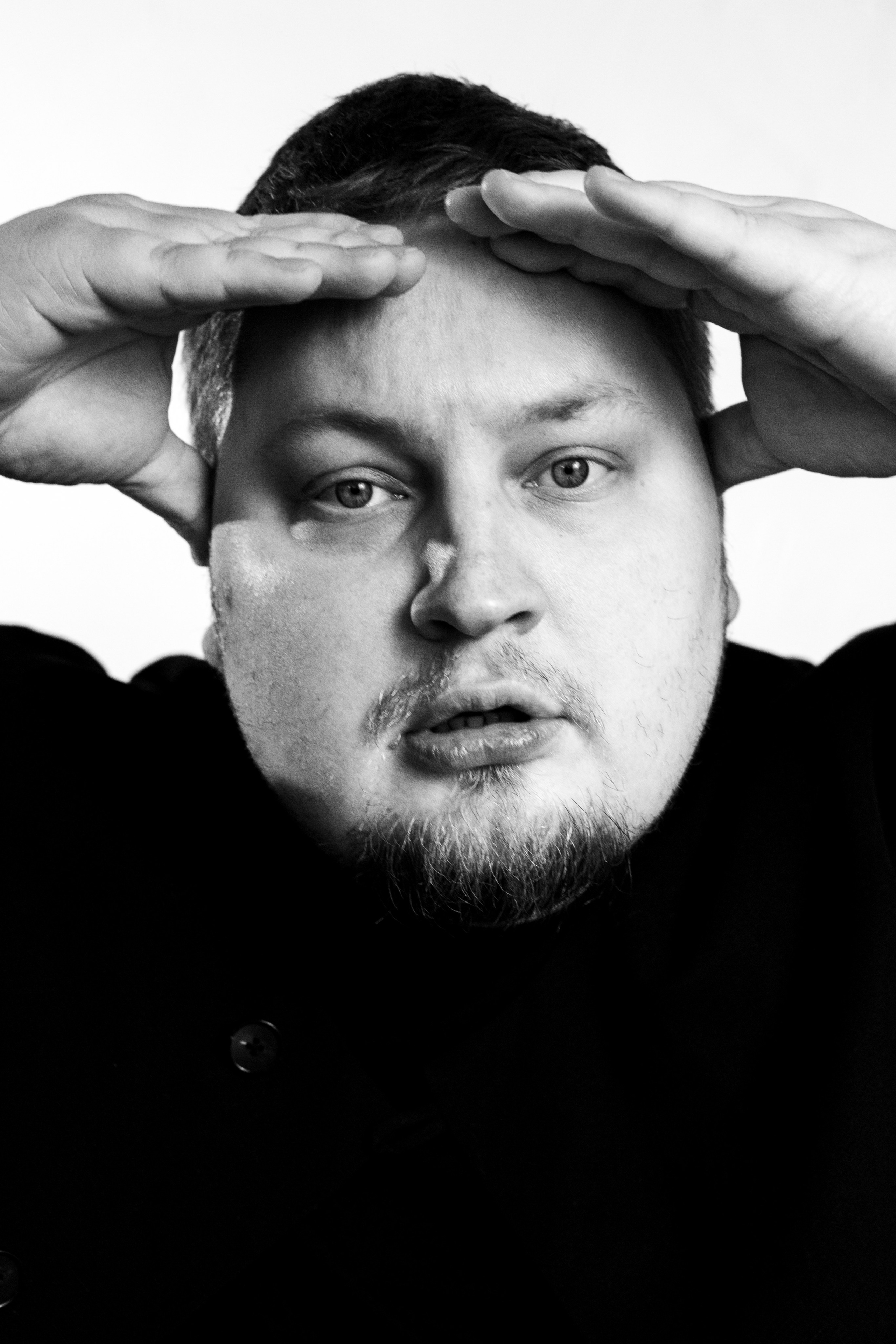 Кинорежиссёр Алексей Южаков. Фотосъемка и интервью. Фотограф в Тюмени Даша Михнова. Портреты, фотопроекты, фотодни