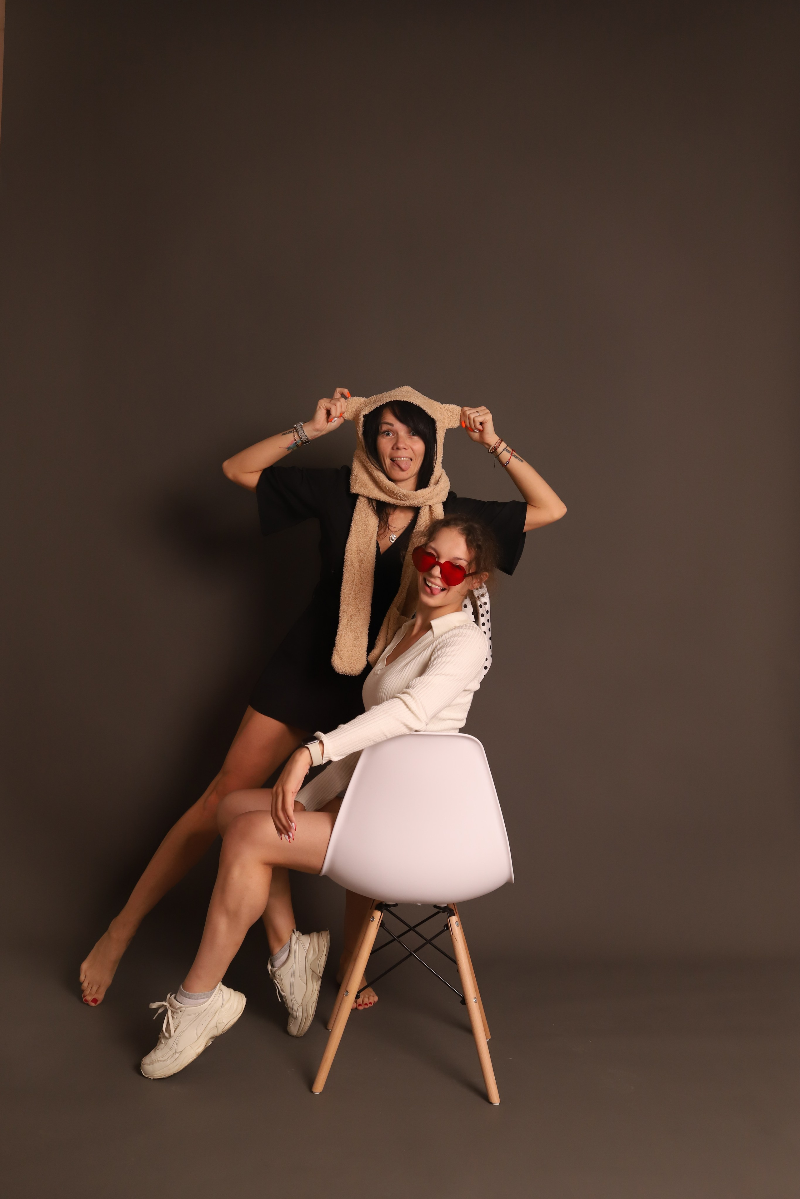 Собраться с друзьями, повеселится и сделать много искренних кадров легко!