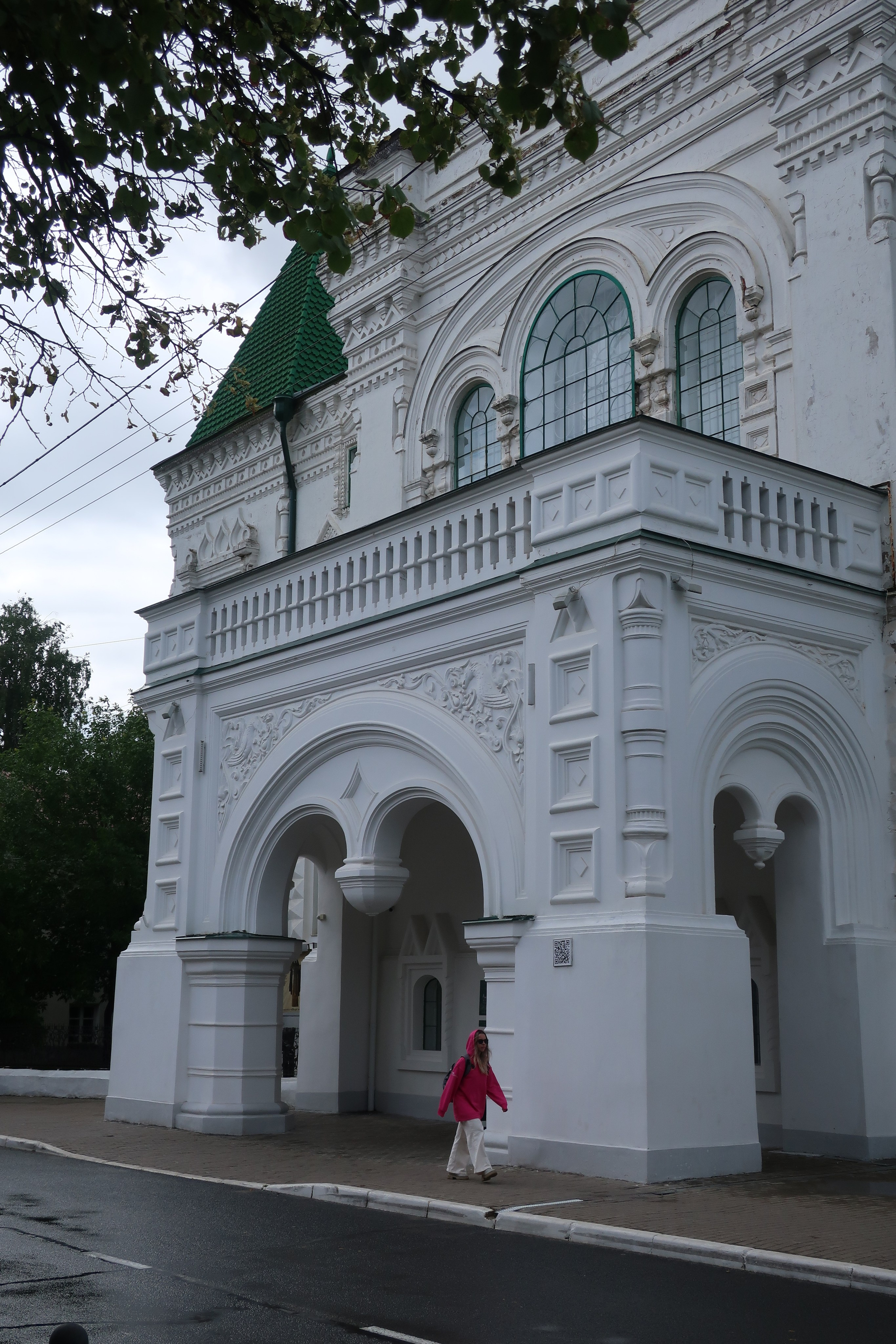 Фотопрогулка по дождливой Костроме, ч.2: улицы города и дворы. Проект «Фотокладовка»: блог уличной фотографии в формате street photo