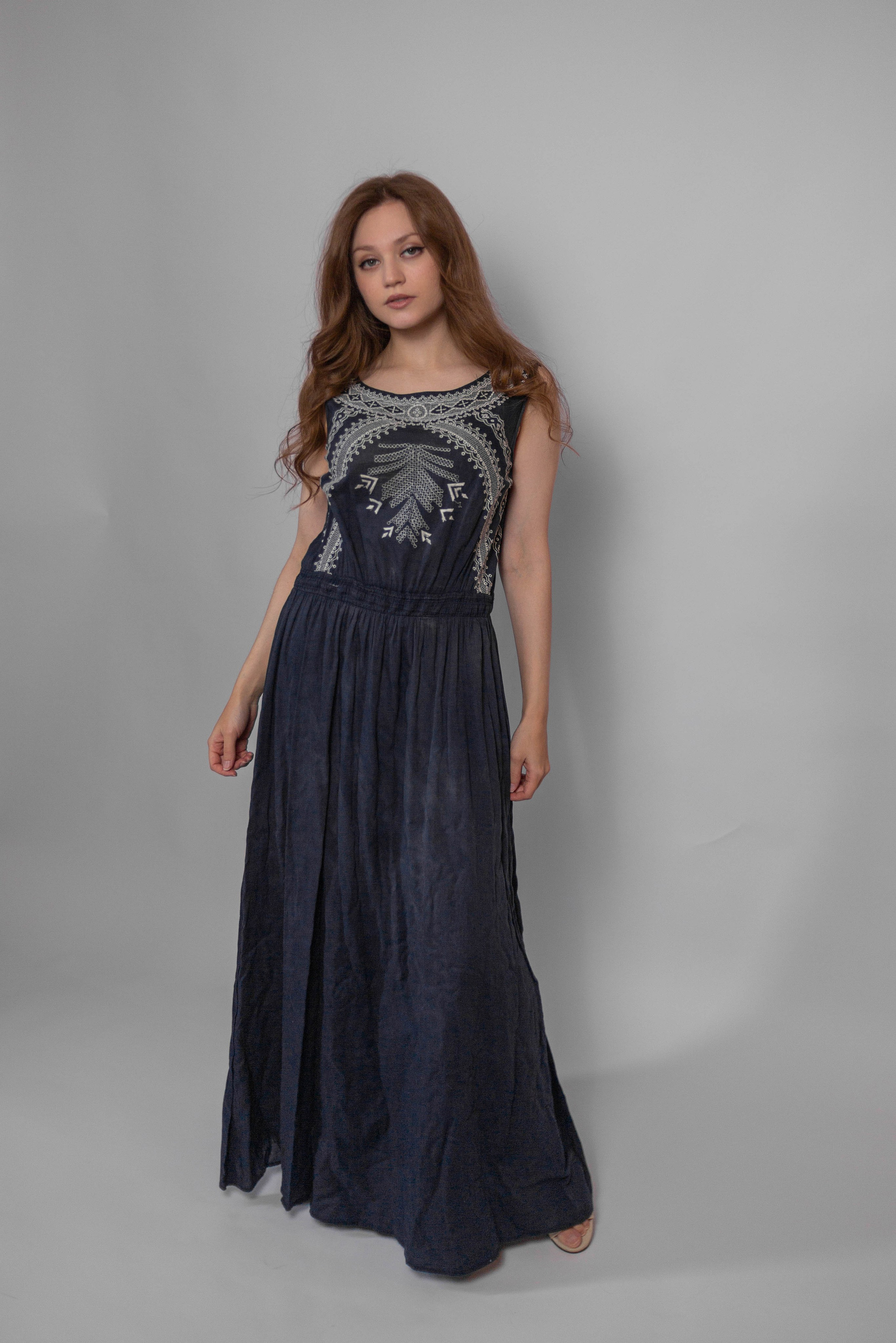 Длинные платья. Интерьерная фотостудия Background в Омске