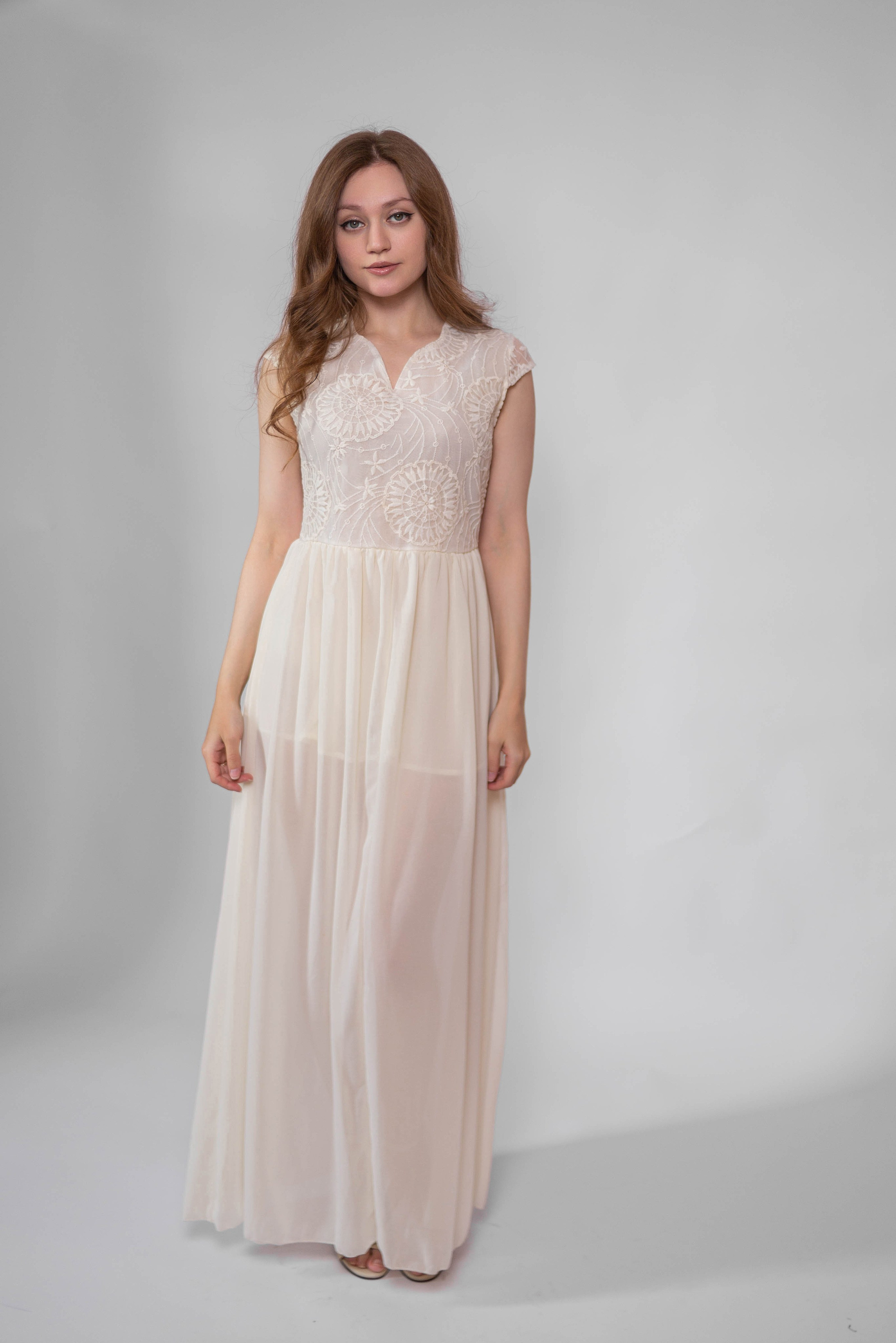 Длинные платья. Интерьерная фотостудия Background в Омске