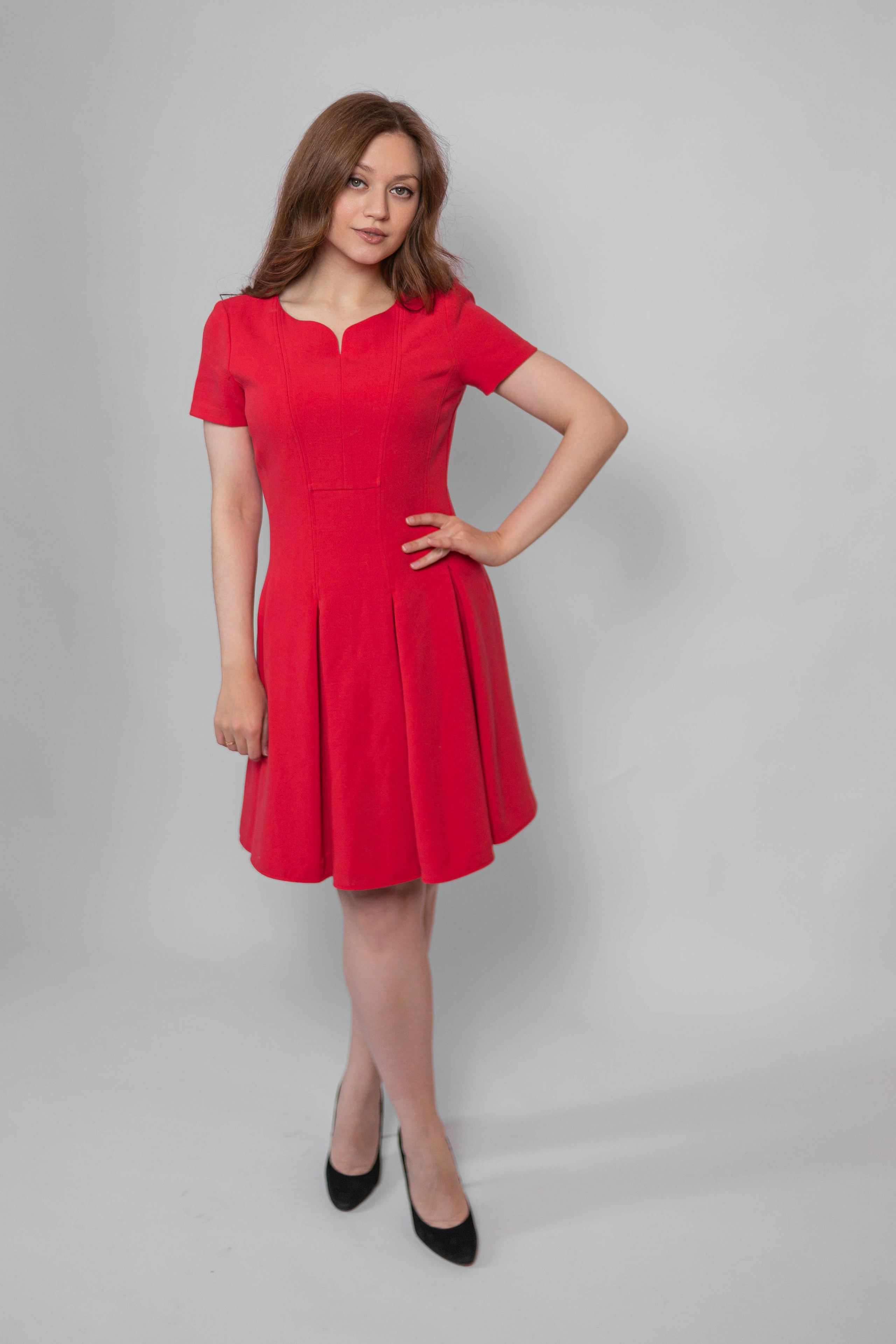 Короткие платья. Интерьерная фотостудия Background в Омске