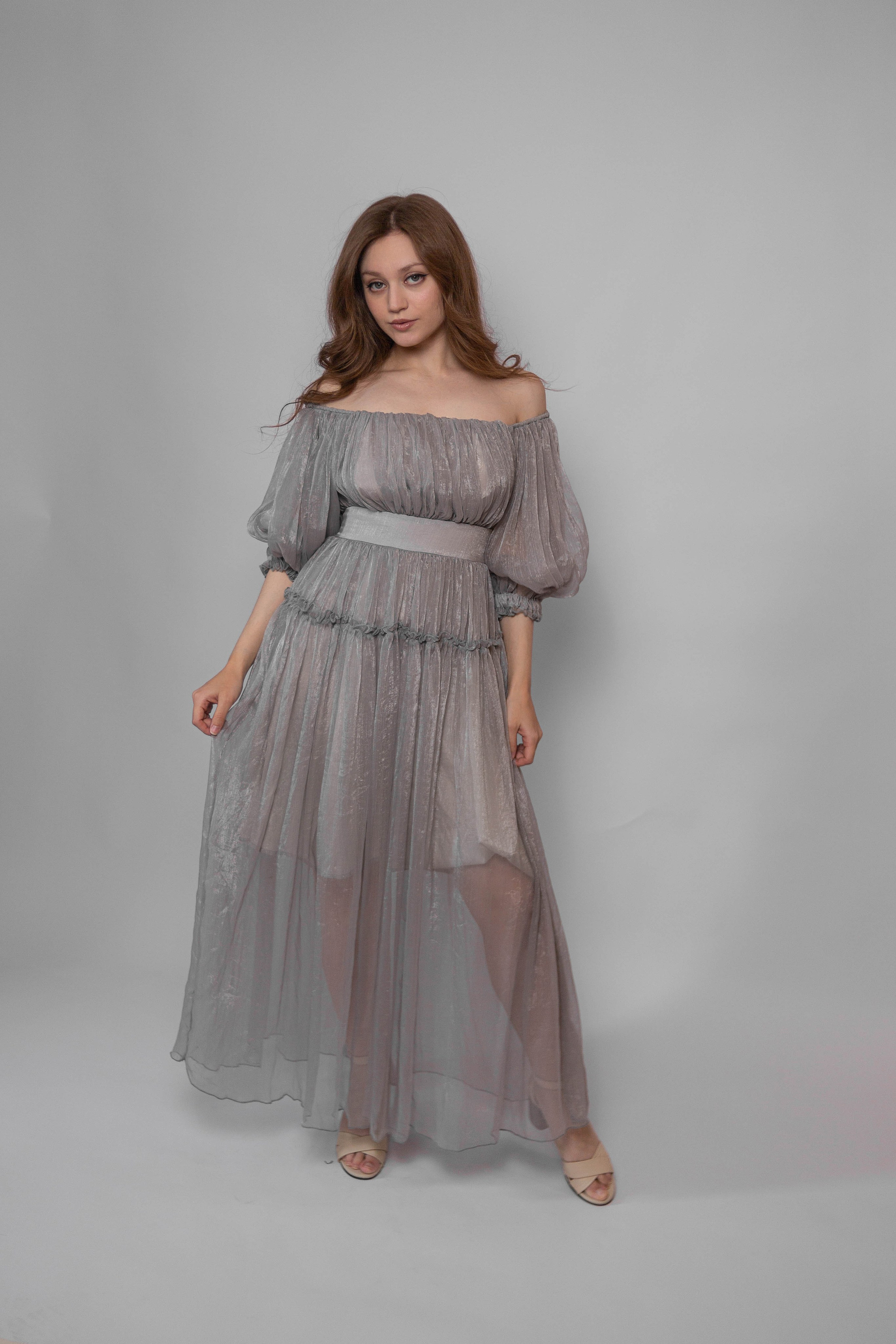 Длинные платья. Интерьерная фотостудия Background в Омске