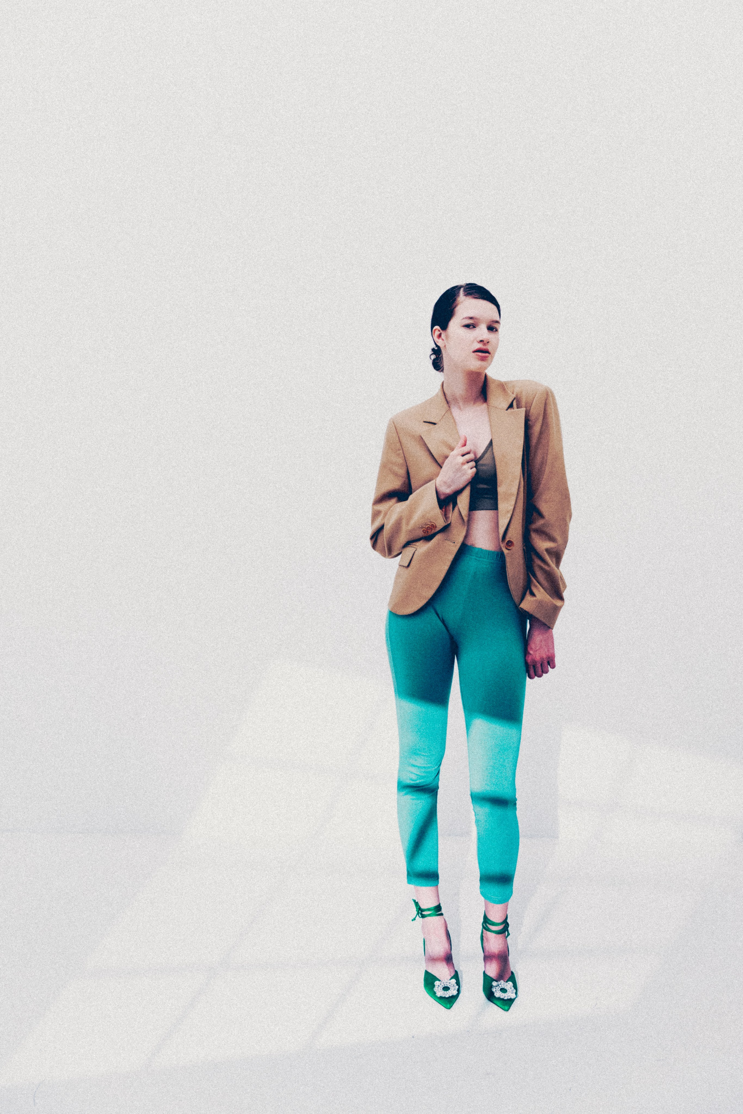 Ксения. Маски Габо и жесткий свет. Фотограф в Санкт-Петербурге Алена Сертакова